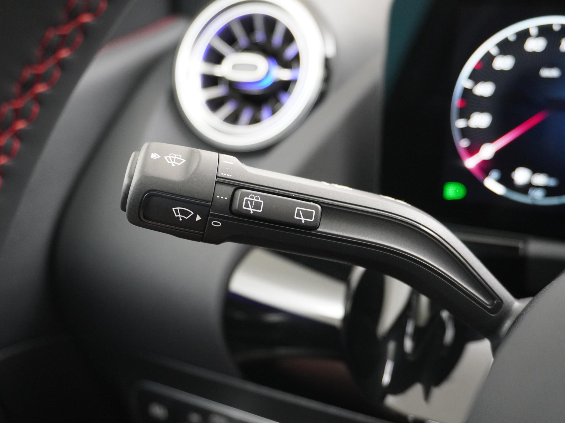 Mercedes-Benz B-Klasse 250 e Business Solution AMG 32