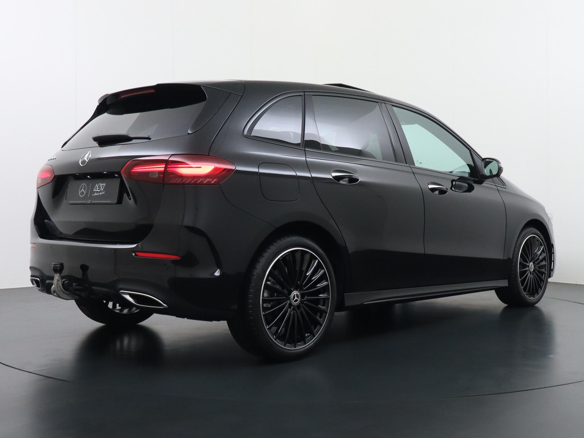 Mercedes-Benz B-Klasse 250 e Business Solution AMG 4