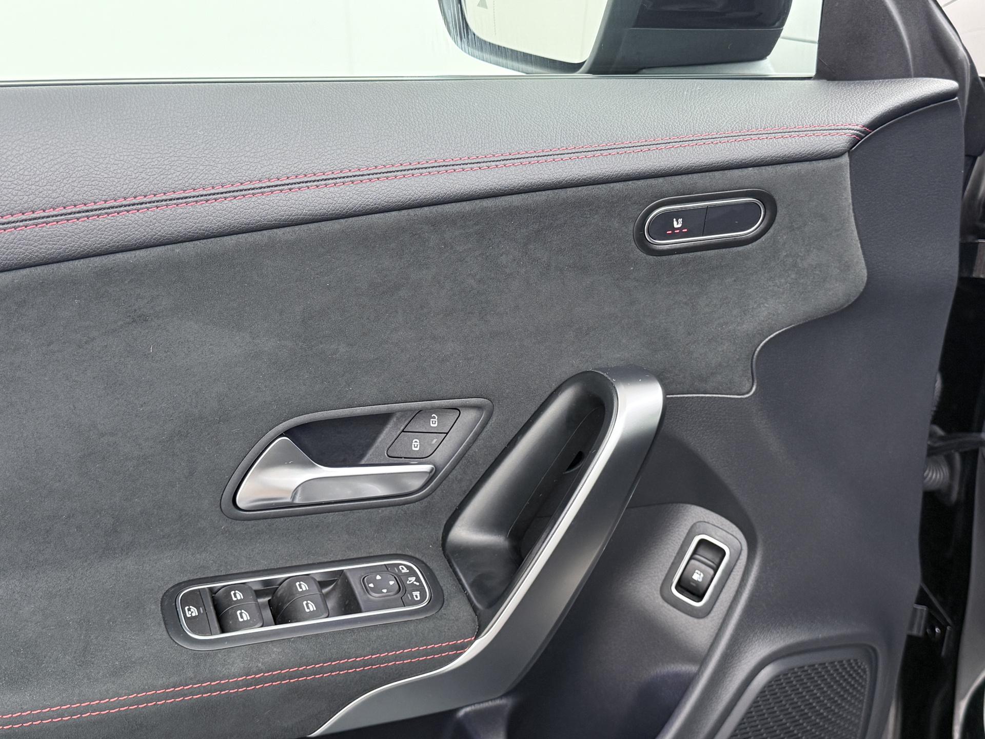 Mercedes-Benz CLA-Klasse 250 e AMG Star Edition Plus 17