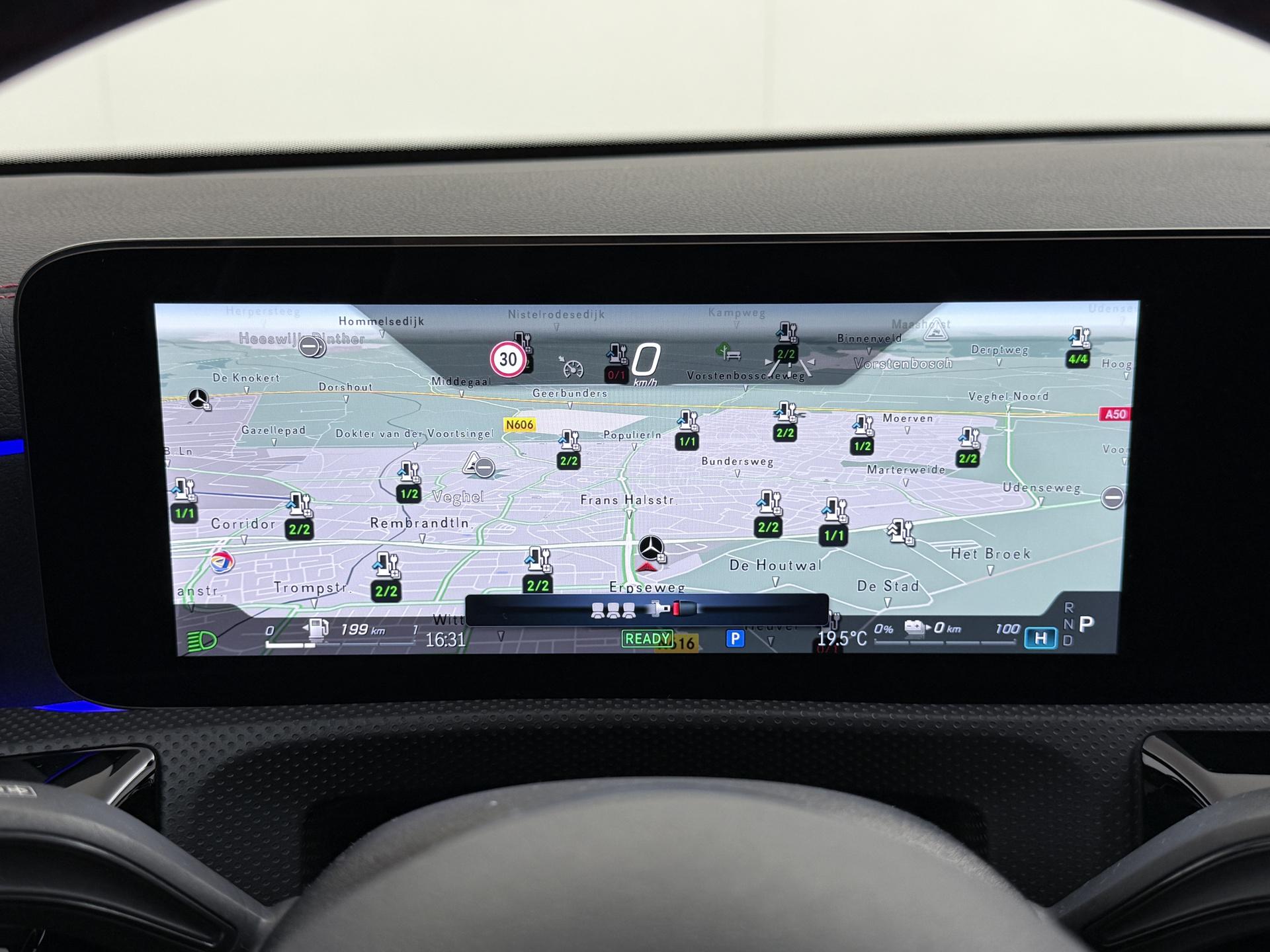 Mercedes-Benz CLA-Klasse 250 e AMG Star Edition Plus 32