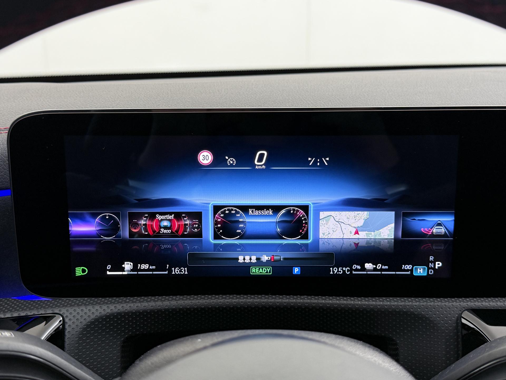 Mercedes-Benz CLA-Klasse 250 e AMG Star Edition Plus 33