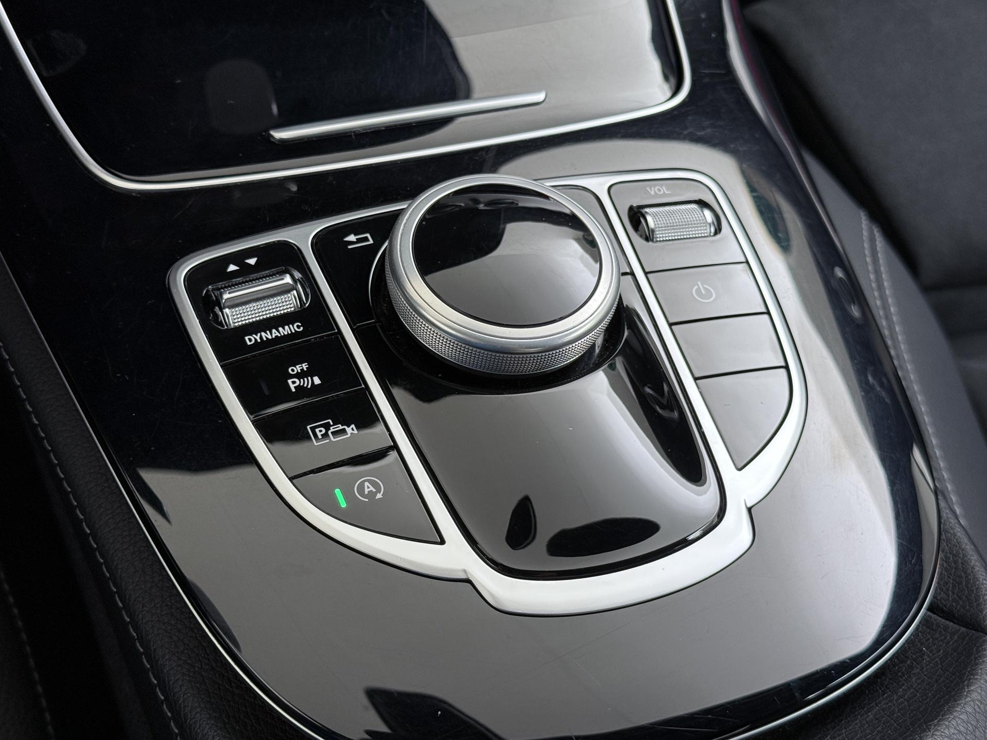 Mercedes-Benz E-Klasse 200 11