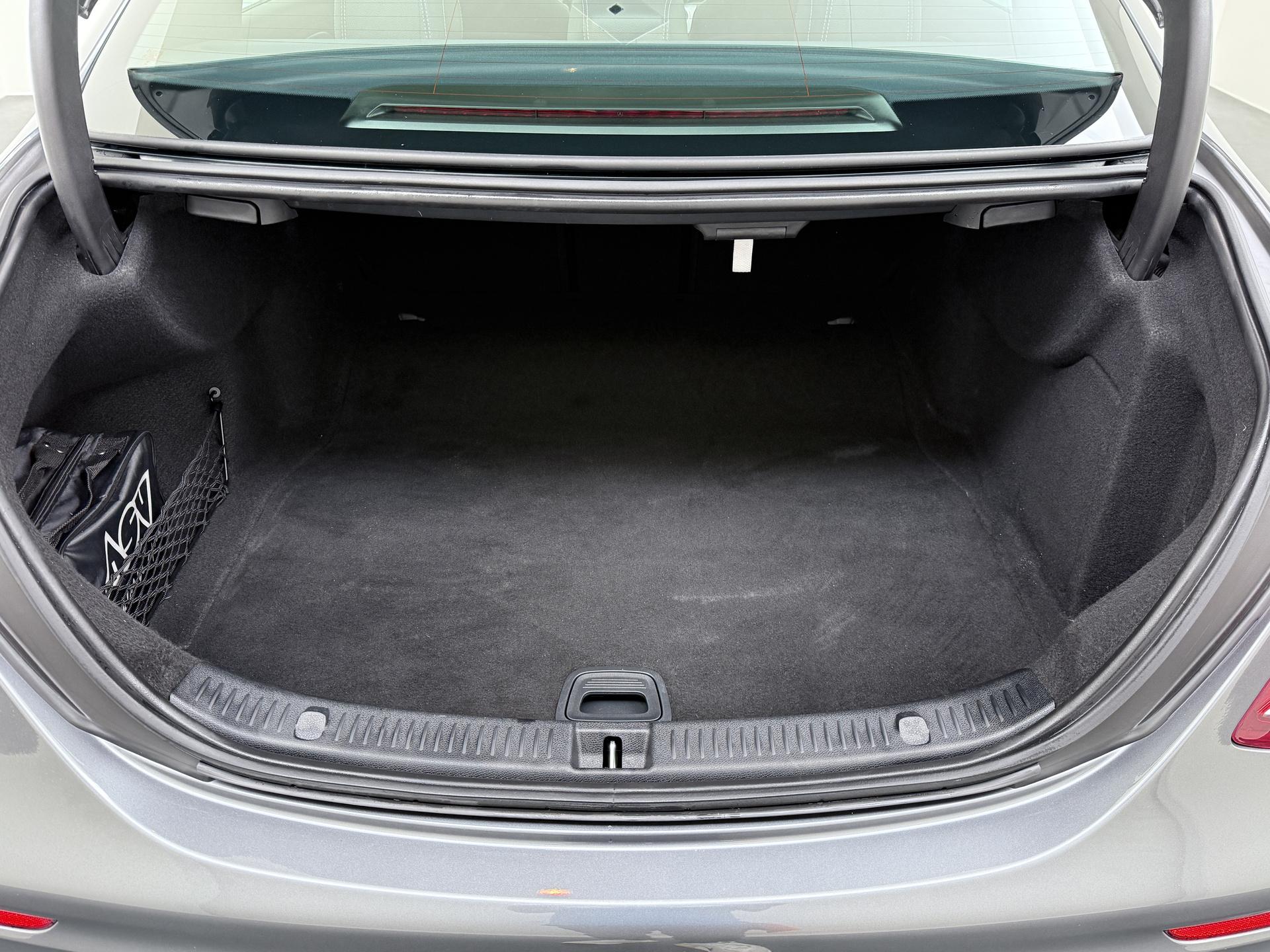 Mercedes-Benz E-Klasse 200 14