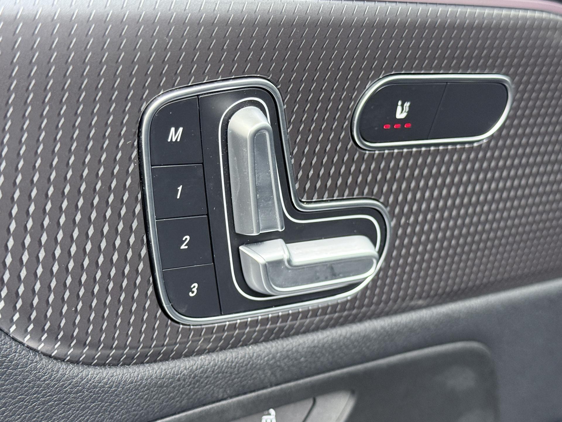 Mercedes-Benz GLA 250 e Luxury Business Solution Limited 23