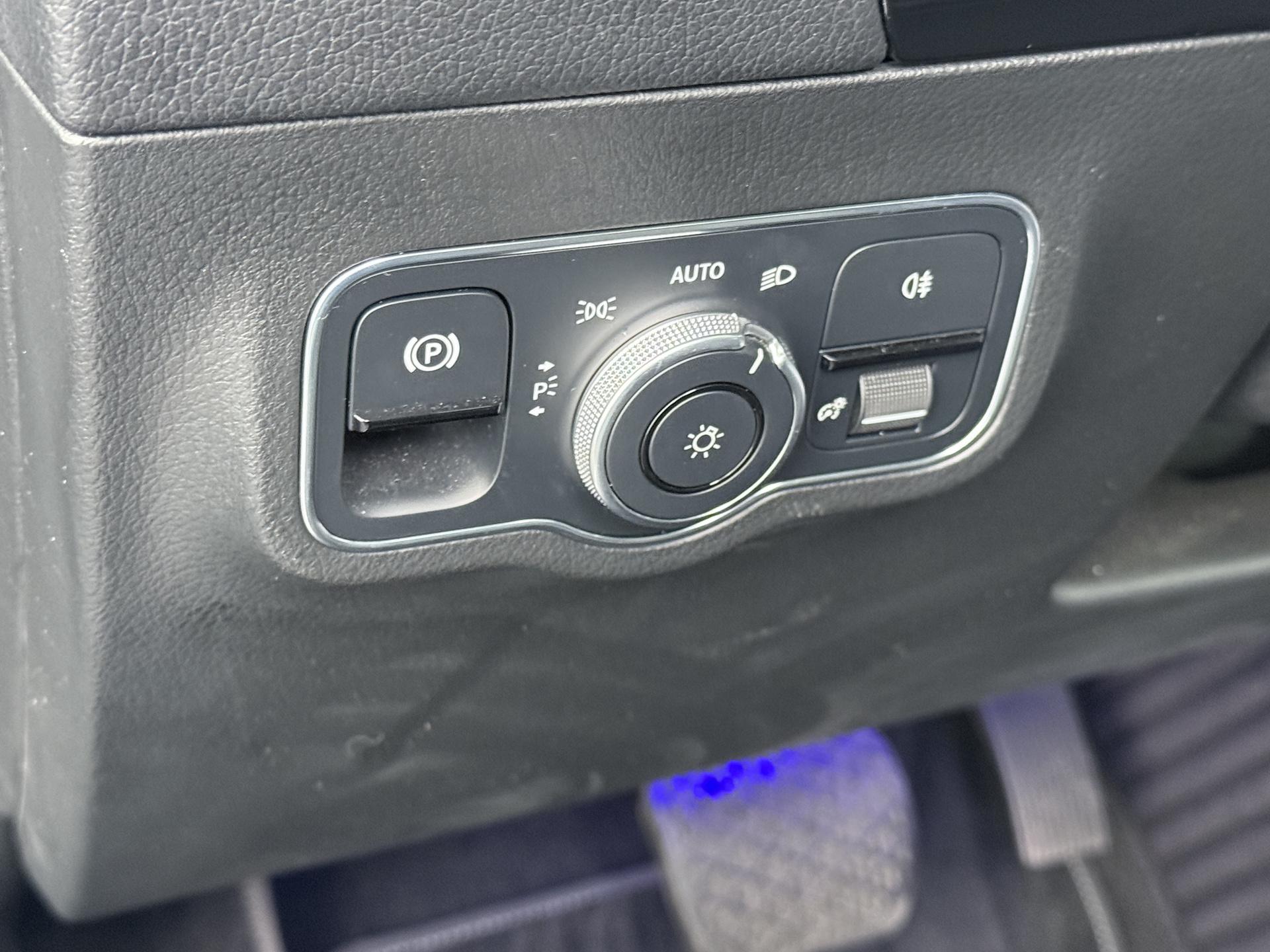 Mercedes-Benz GLA 250 e Luxury Business Solution Limited 24