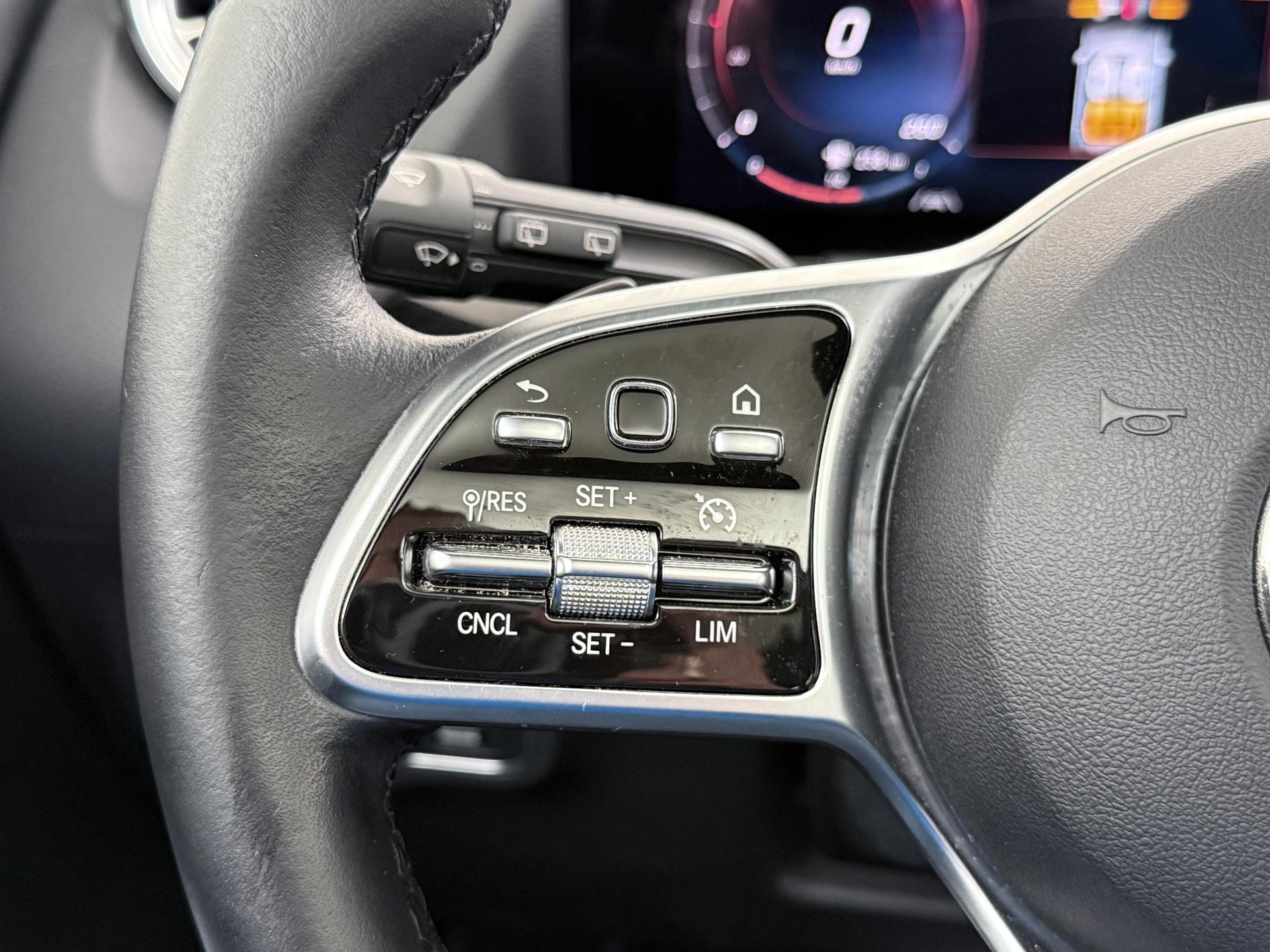 Mercedes-Benz GLA 250 e Luxury Business Solution Limited 33