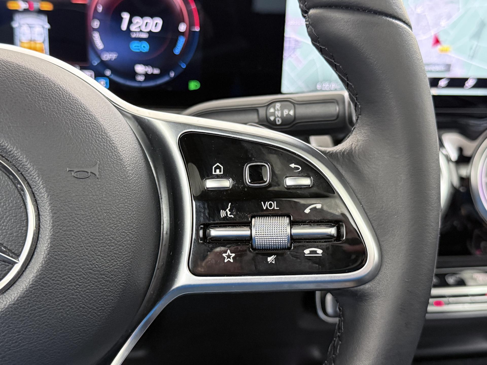 Mercedes-Benz GLA 250 e Luxury Business Solution Limited 34