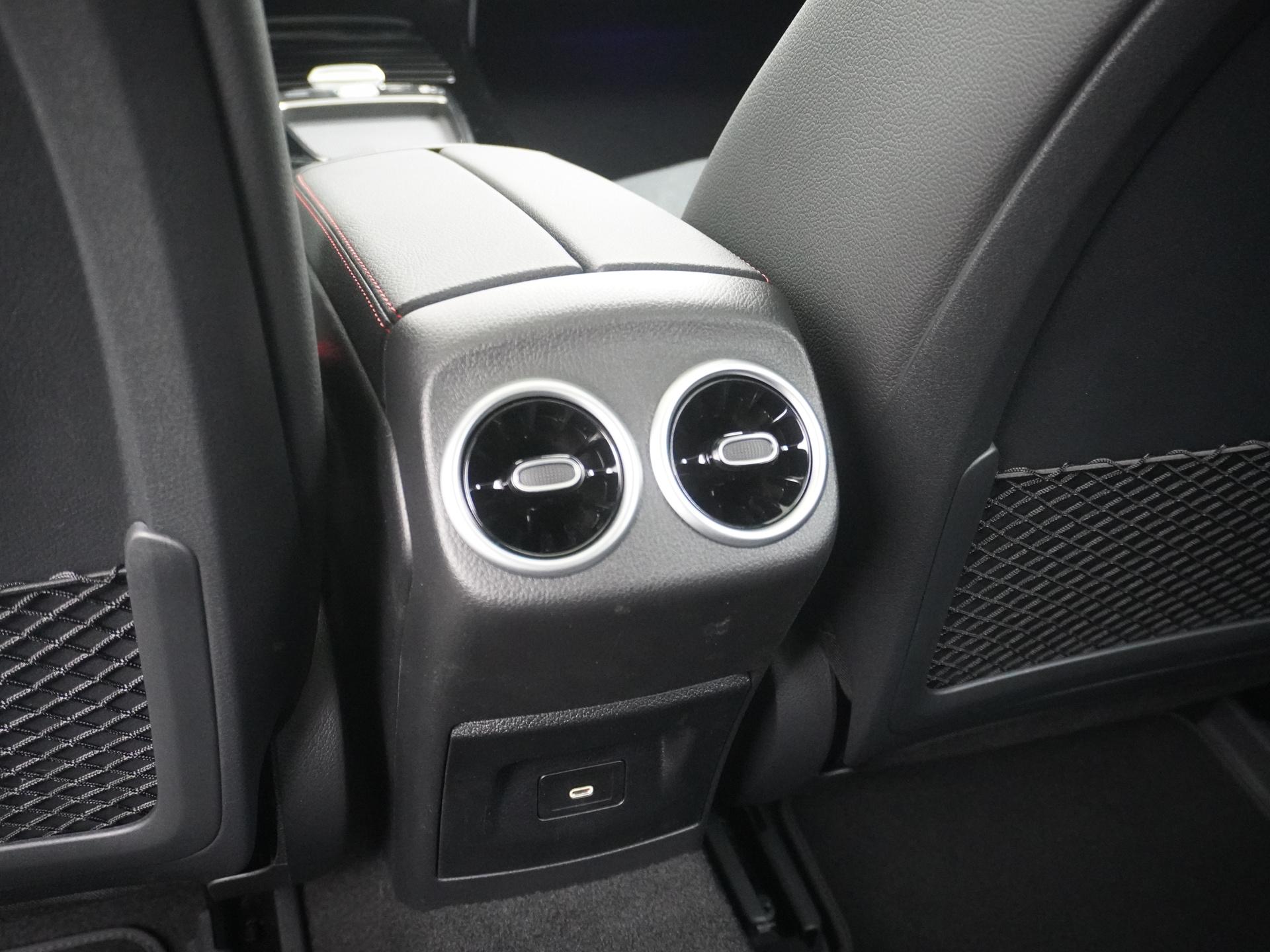 Mercedes-Benz A-Klasse 250 e Business Solution AMG 22