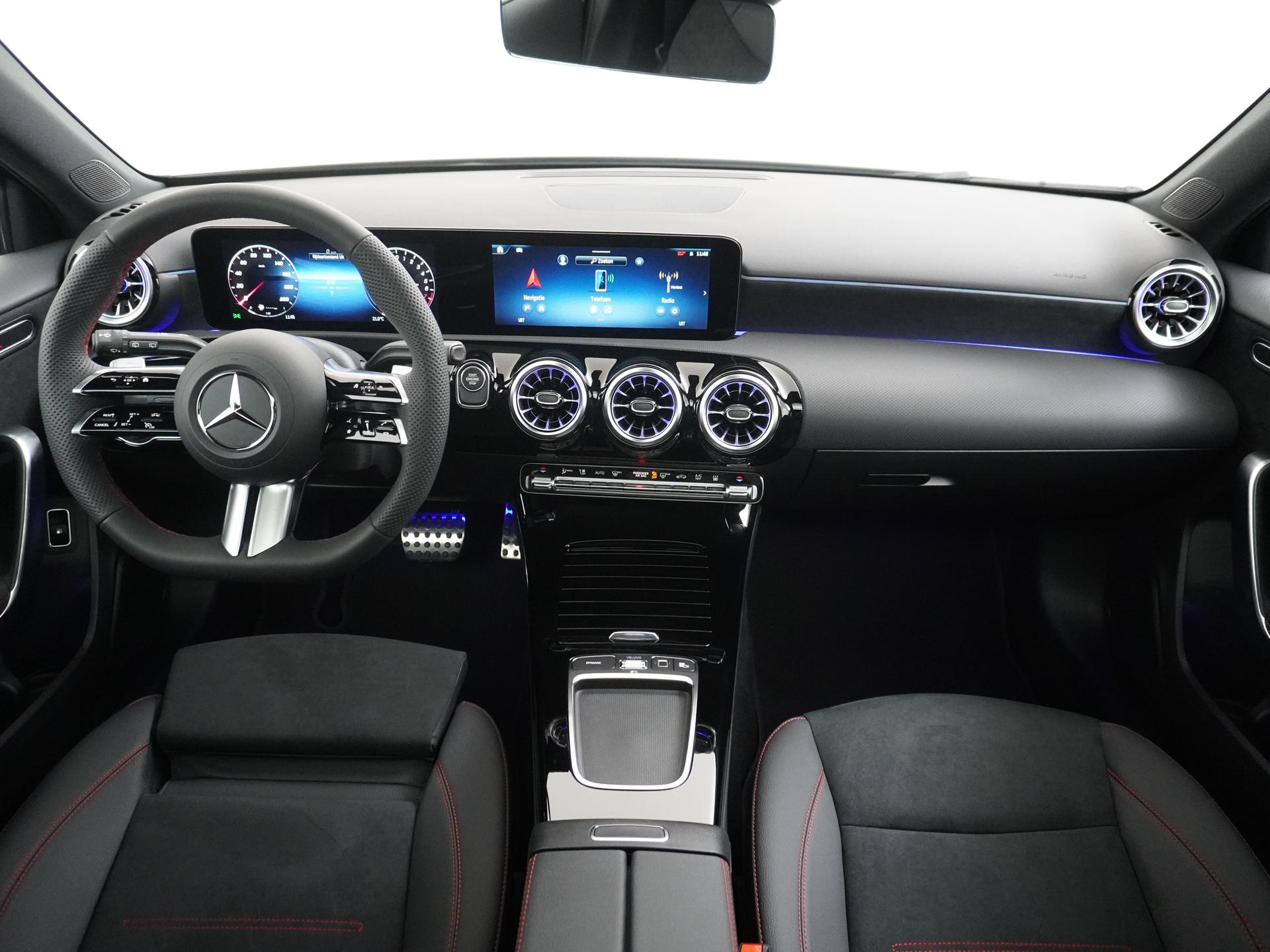 Mercedes-Benz A-Klasse 250 e Business Solution AMG 23