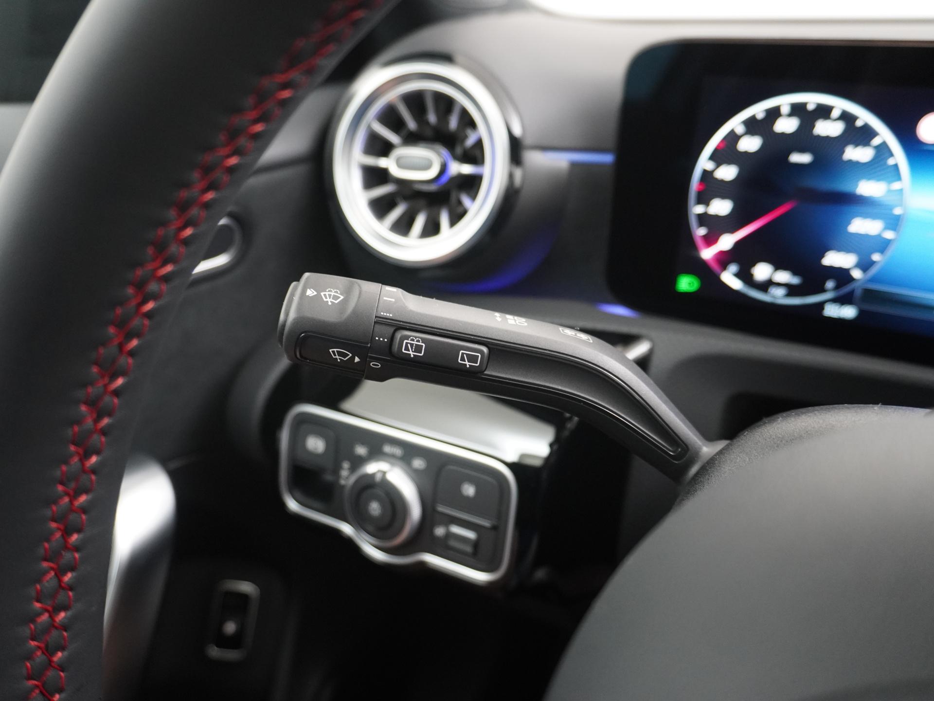 Mercedes-Benz A-Klasse 250 e Business Solution AMG 27