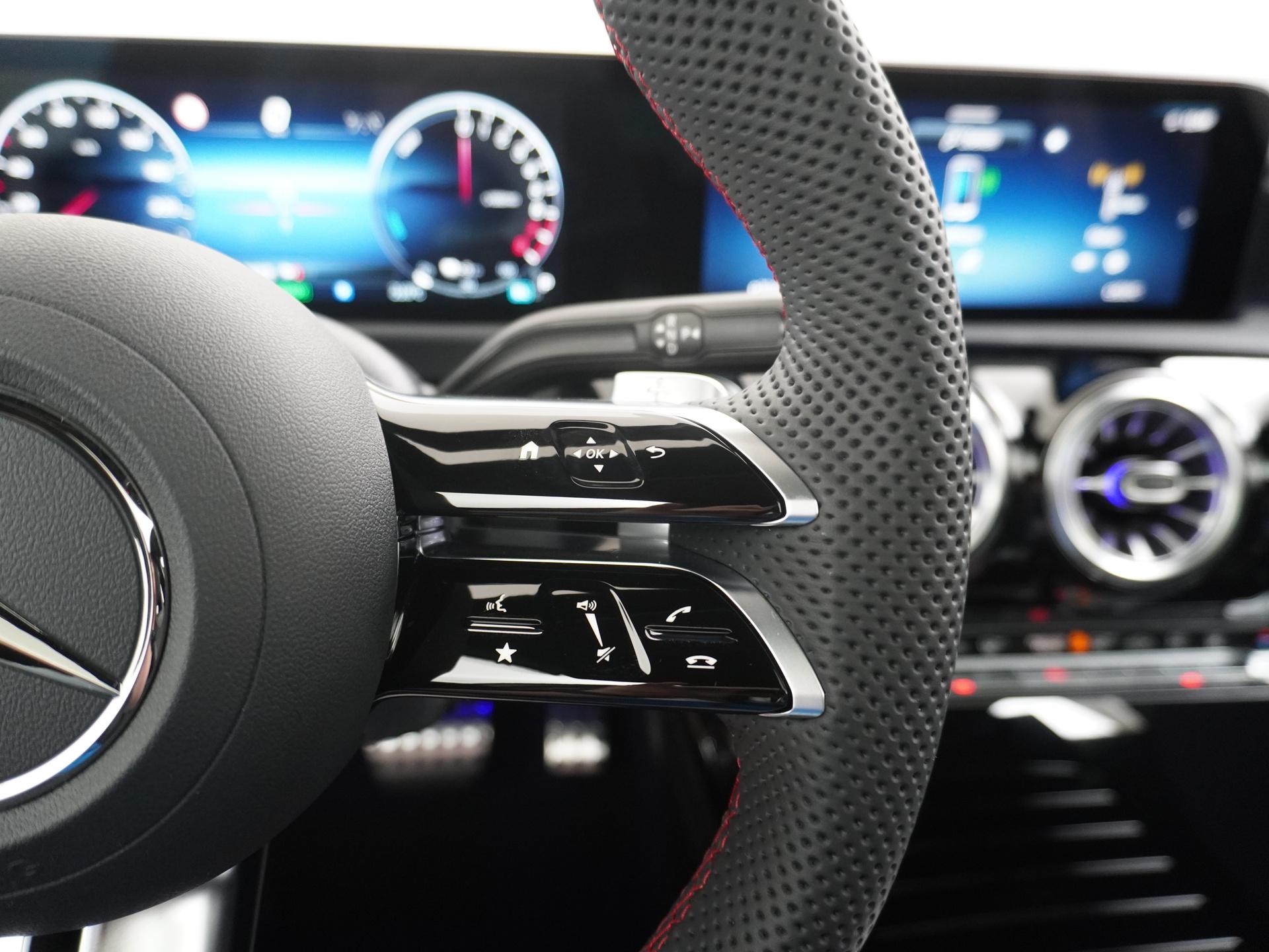 Mercedes-Benz A-Klasse 250 e Business Solution AMG 30