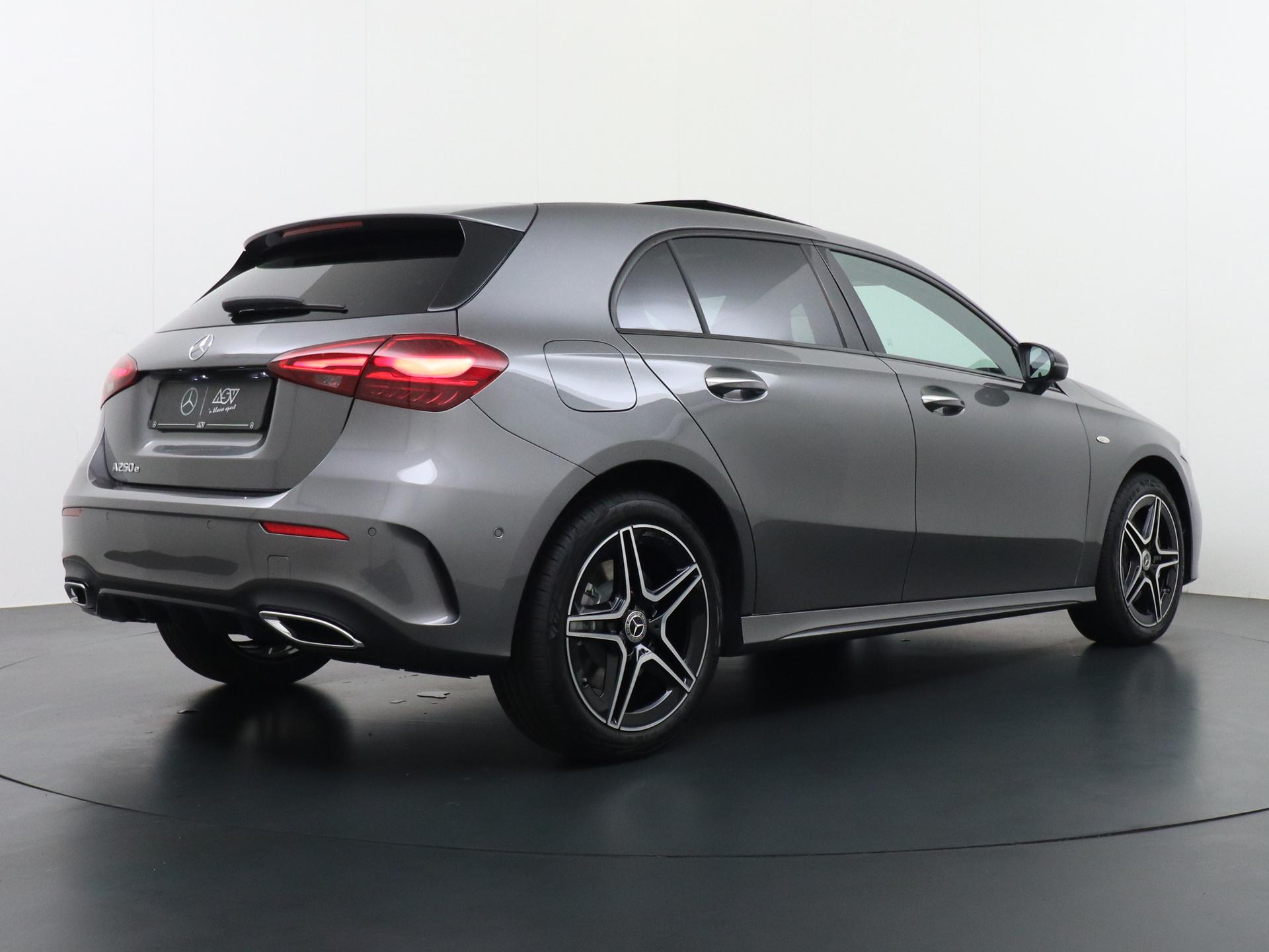 Mercedes-Benz A-Klasse 250 e Business Solution AMG 4