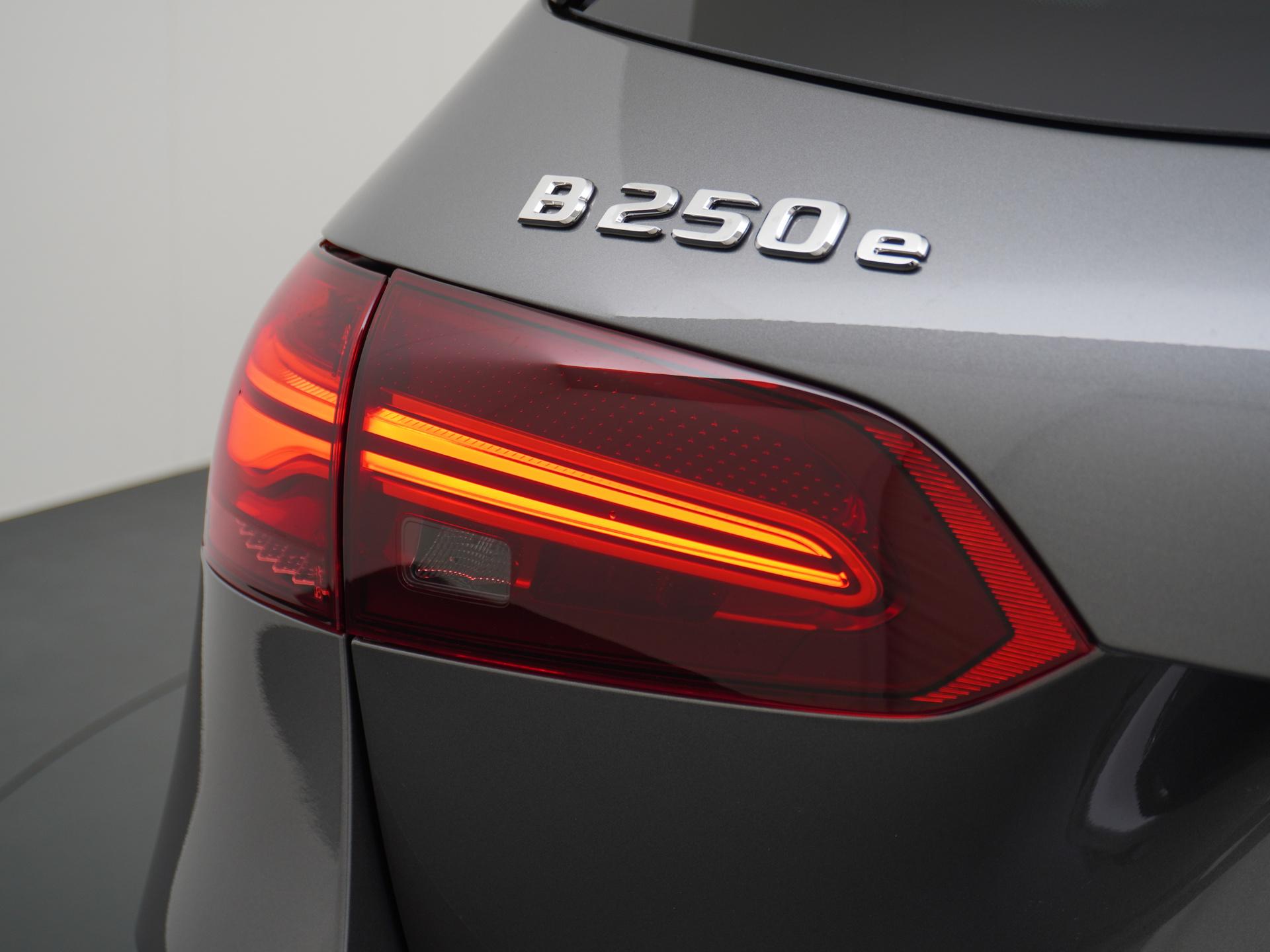 Mercedes-Benz B-Klasse 250 e Business Solution AMG 11