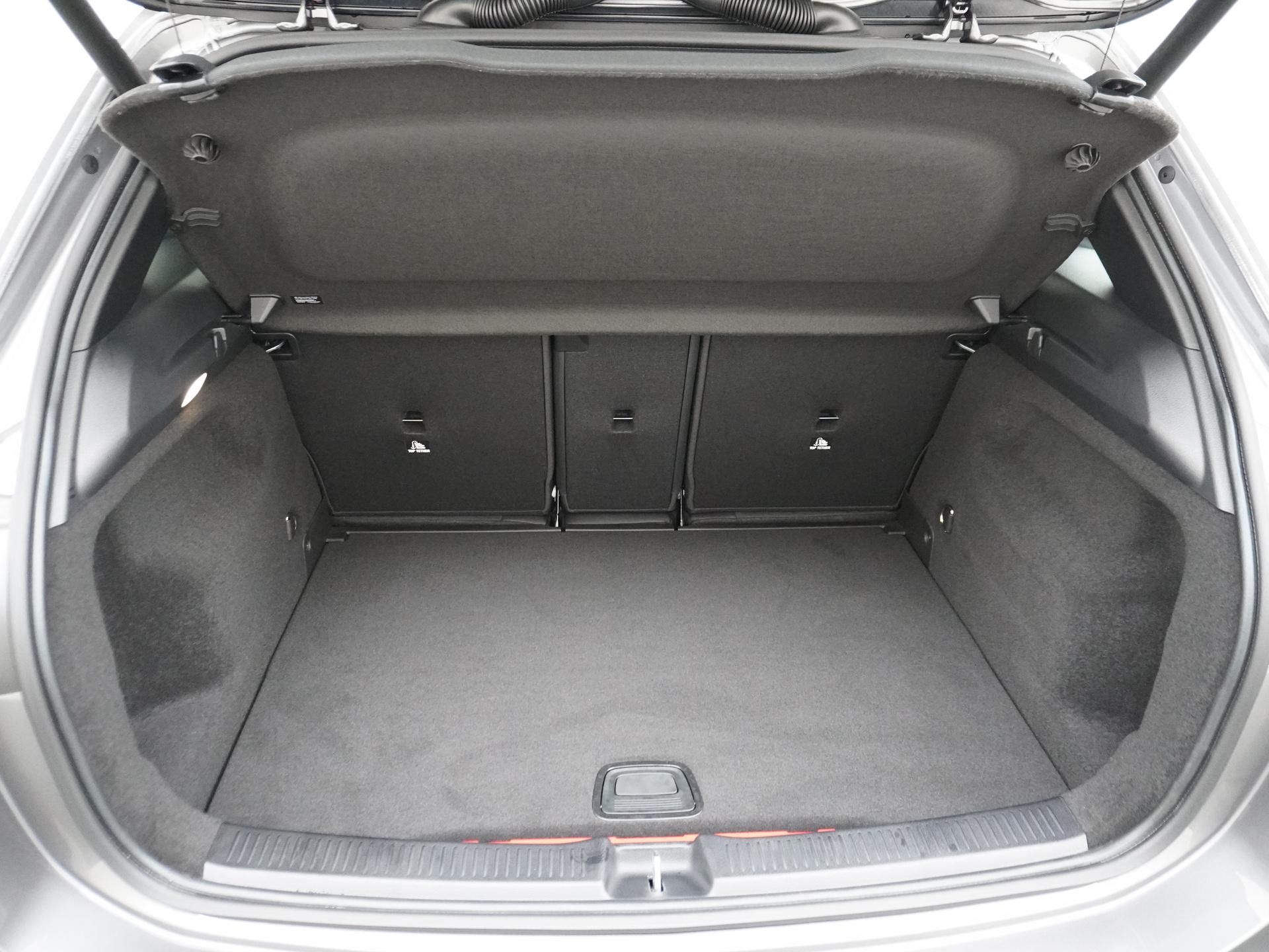 Mercedes-Benz B-Klasse 250 e Business Solution AMG 13