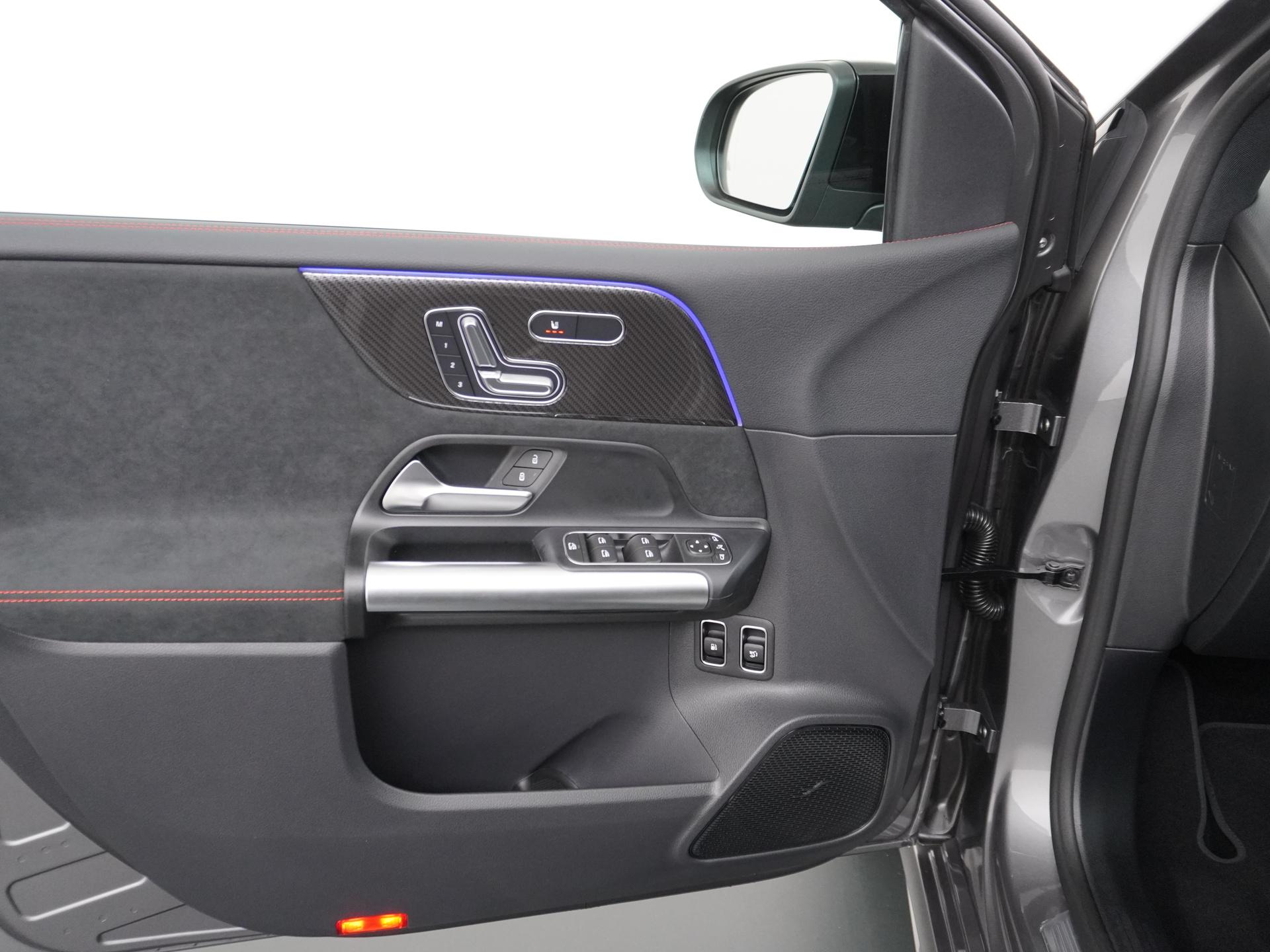 Mercedes-Benz B-Klasse 250 e Business Solution AMG 19