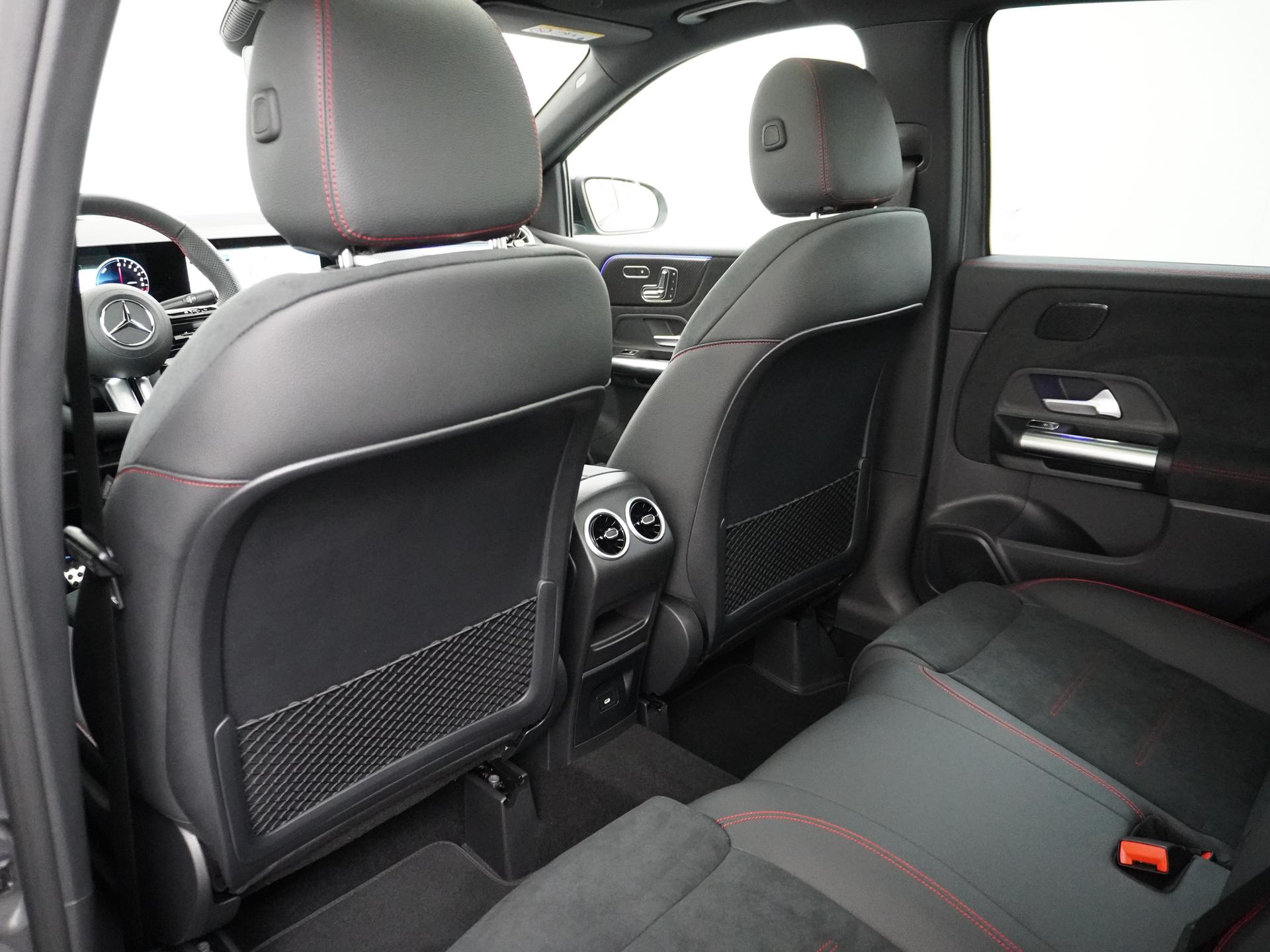 Mercedes-Benz B-Klasse 250 e Business Solution AMG 25