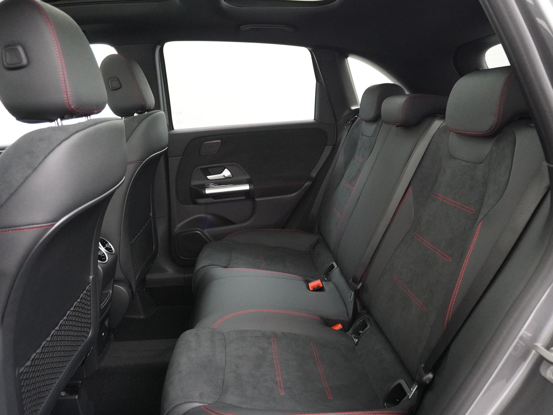 Mercedes-Benz B-Klasse 250 e Business Solution AMG 26