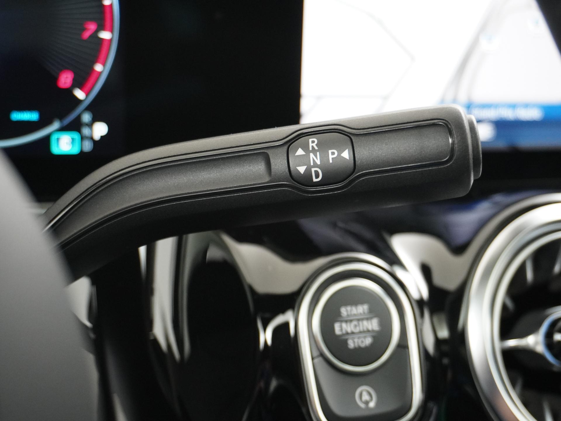 Mercedes-Benz GLA 180 Business Solution AMG 31