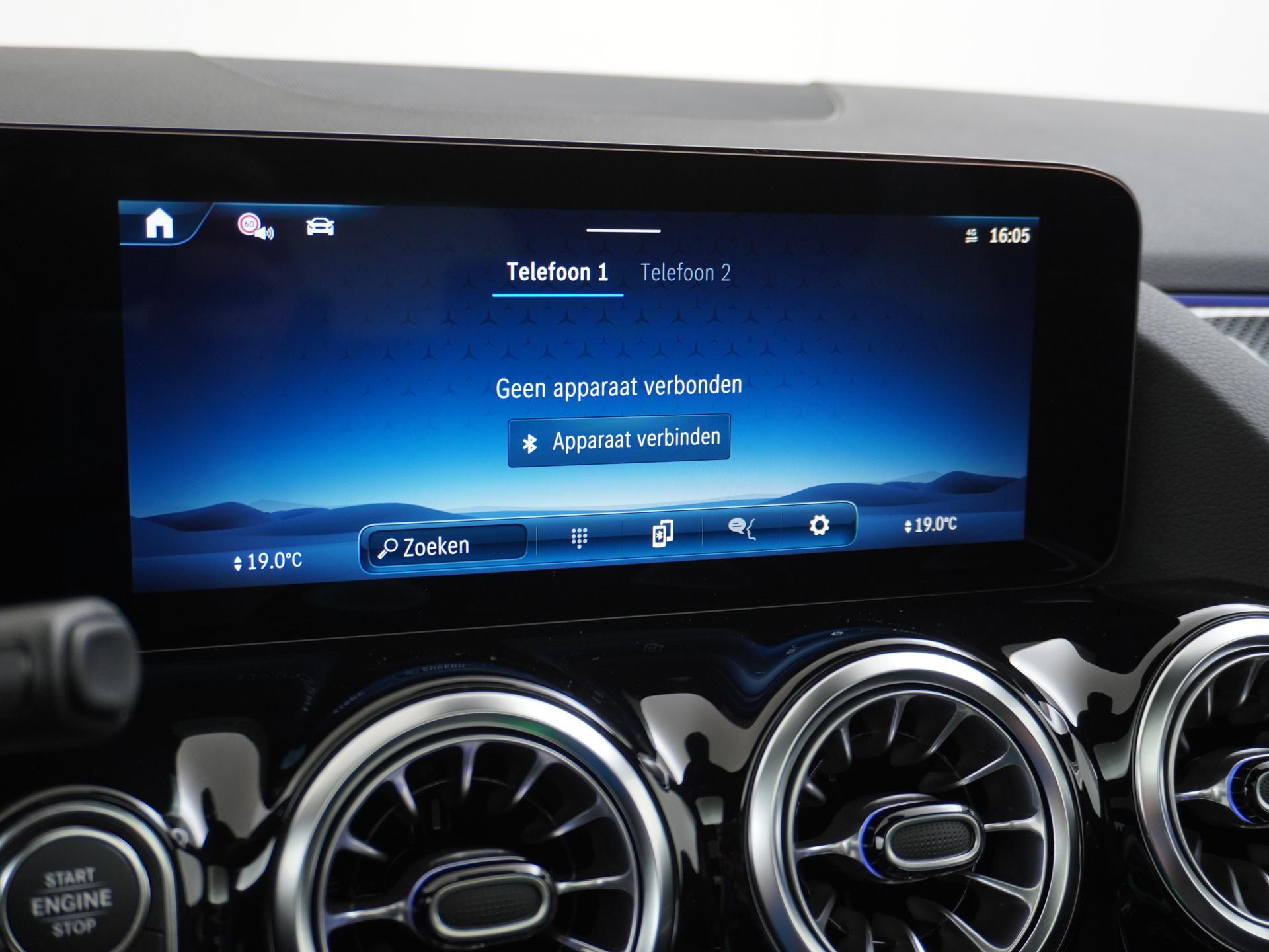 Mercedes-Benz GLA 180 Business Solution AMG 39