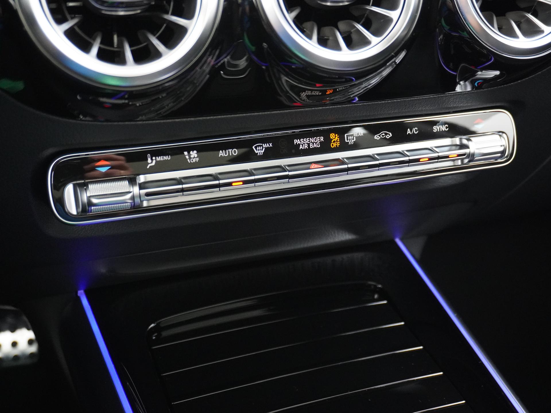 Mercedes-Benz GLA 180 Business Solution AMG 45