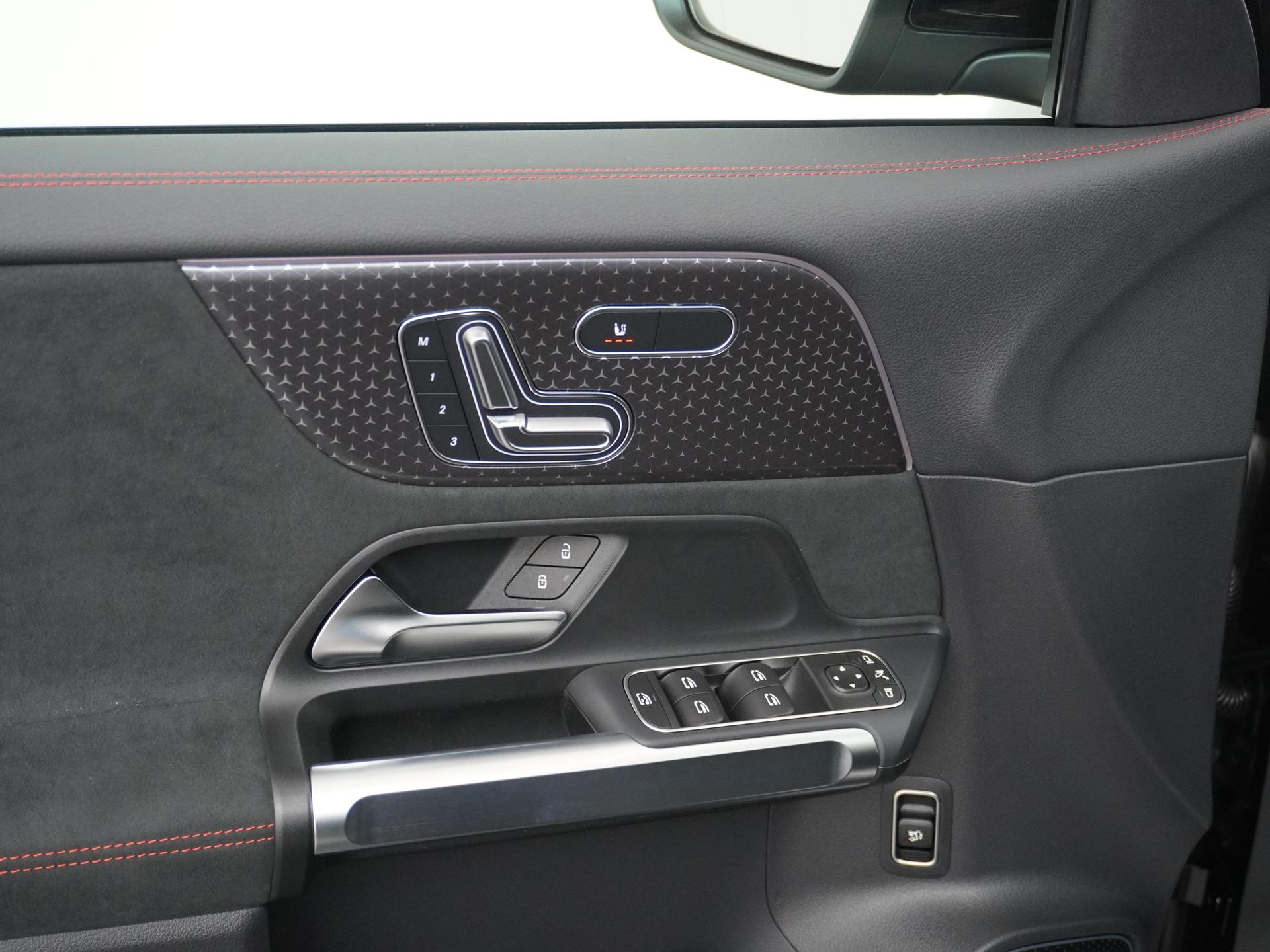 Mercedes-Benz EQB 250+ Business Solution AMG 7pers. 71 kWh Accu 18