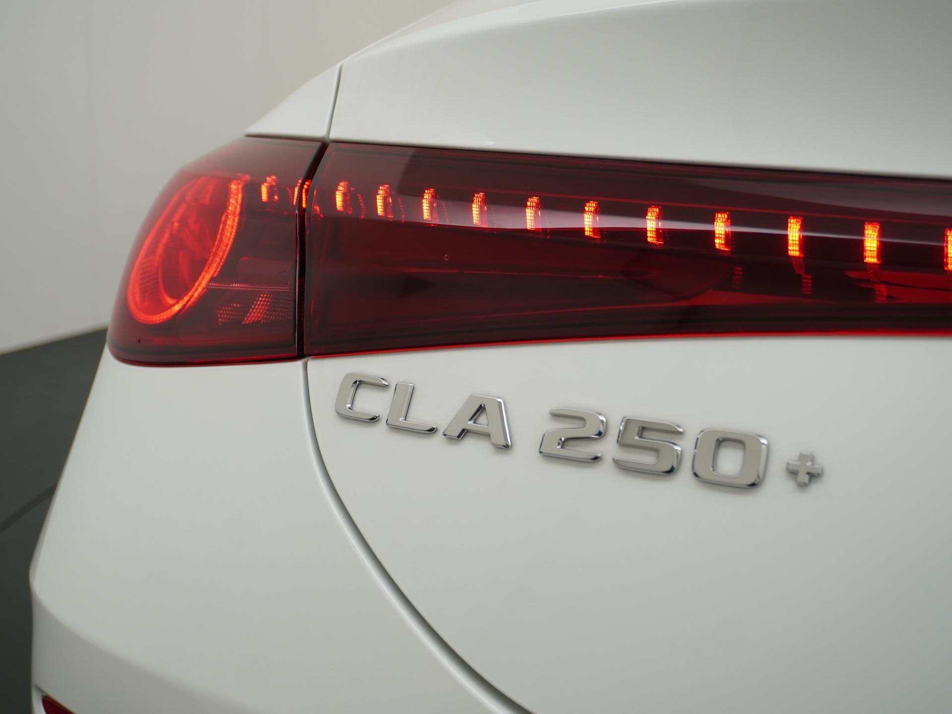 Mercedes-Benz CLA-Klasse 250+ Launch Edition 85 kWh Accu 11
