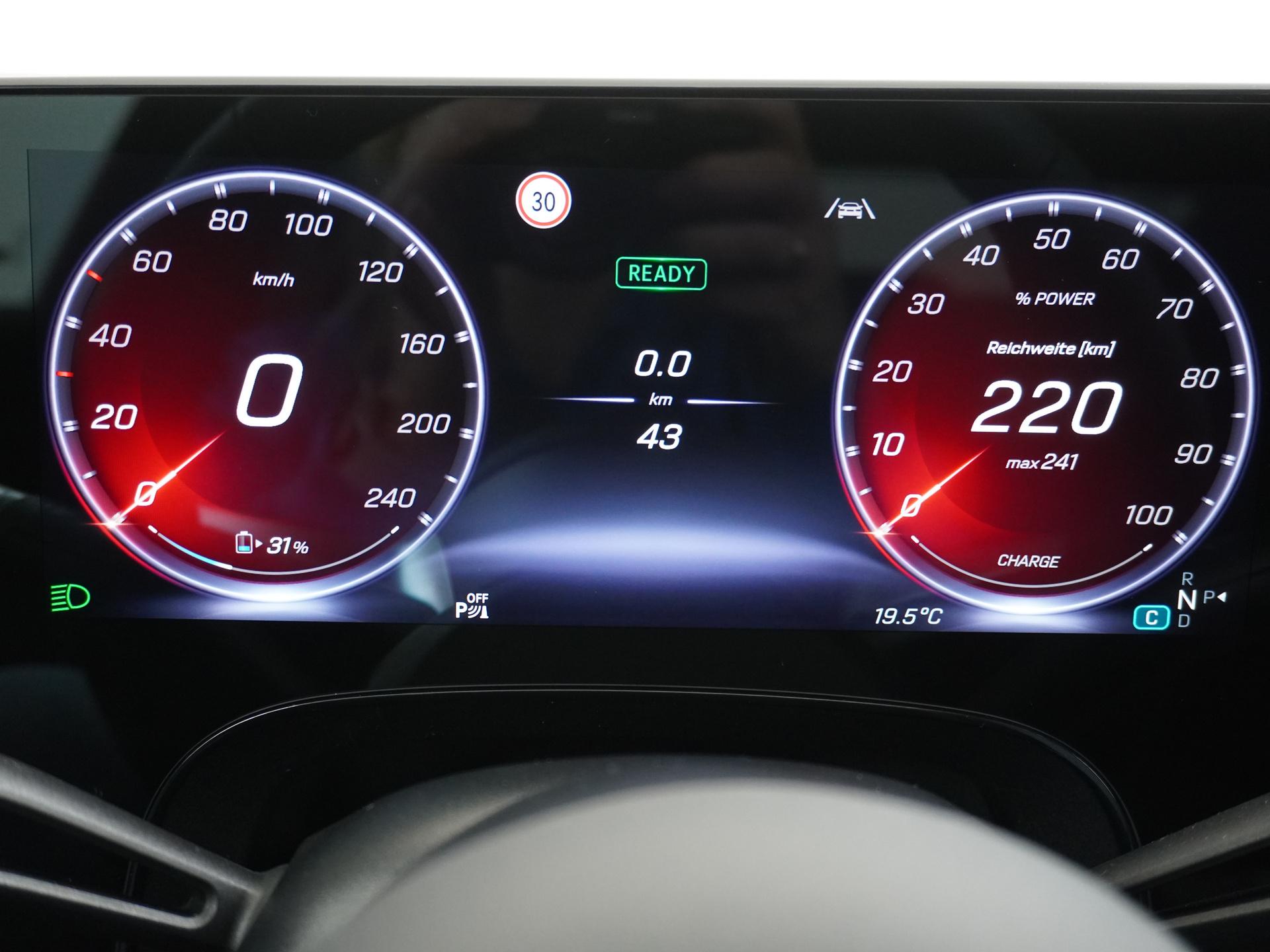 Mercedes-Benz CLA-Klasse 250+ Launch Edition 85 kWh Accu 31