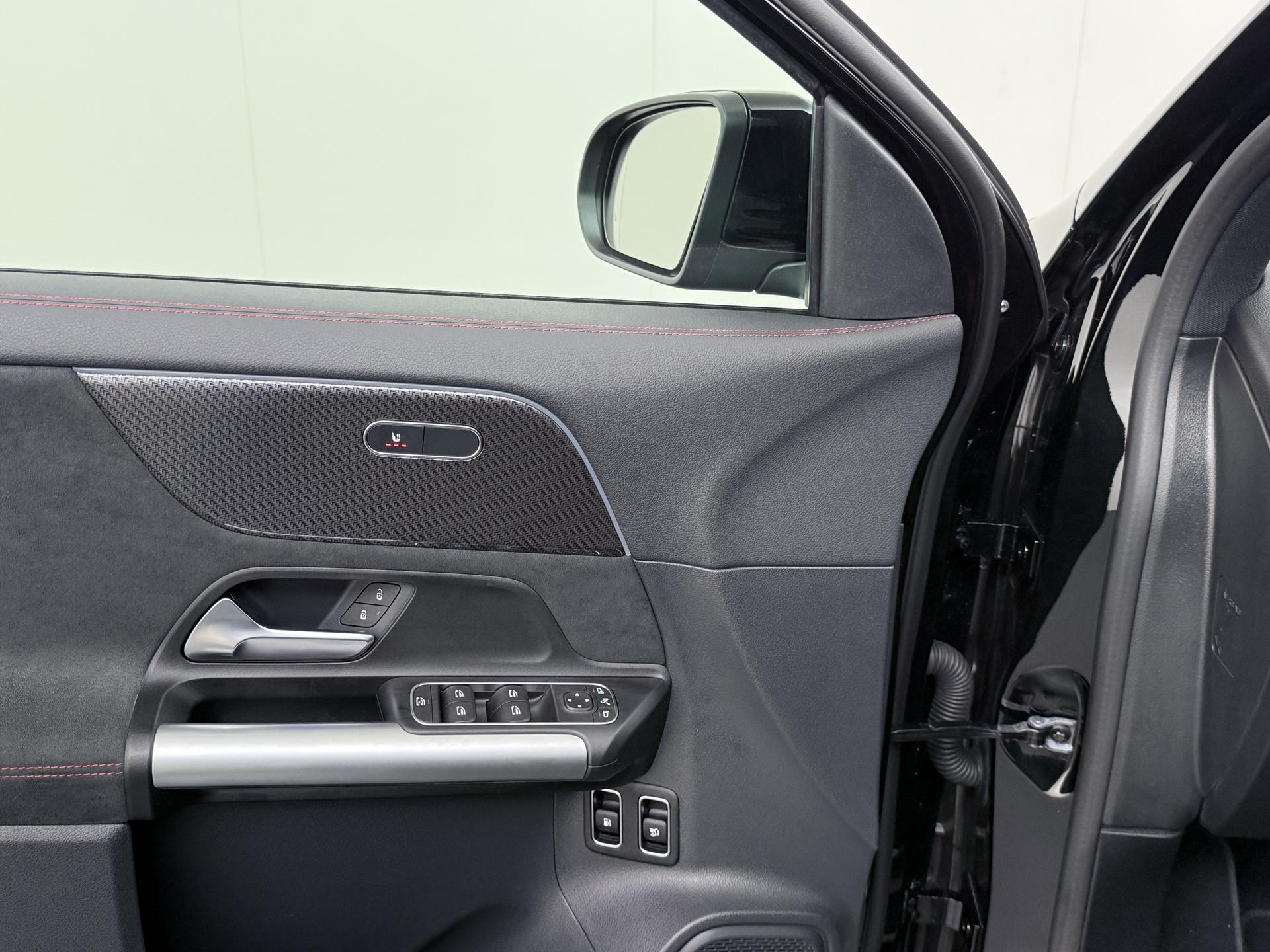 Mercedes-Benz GLA 250 e AMG Line Star Edition 20