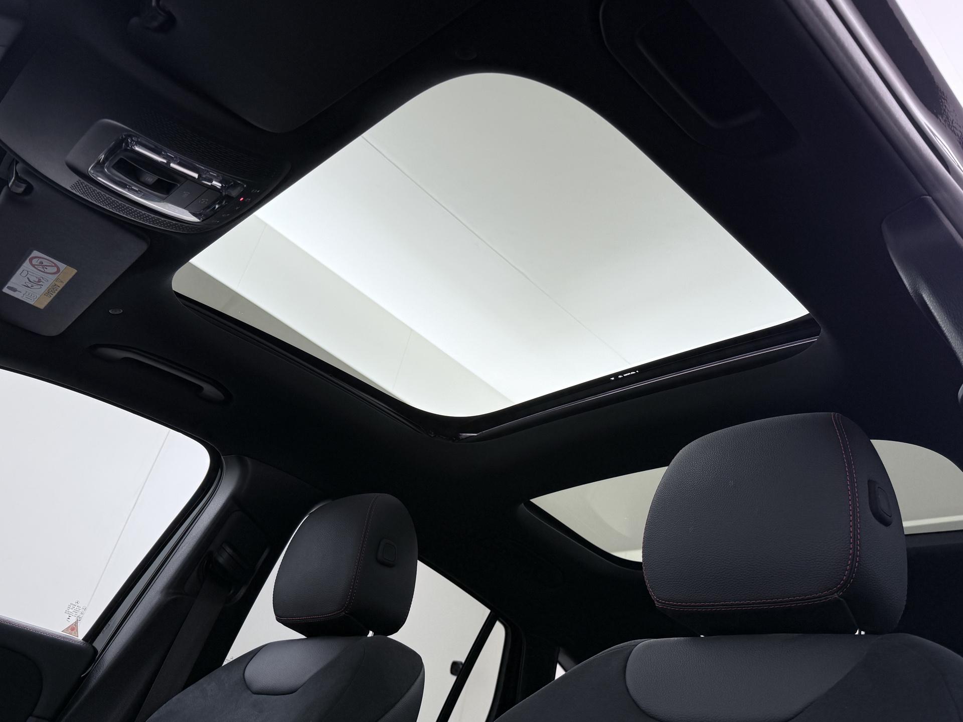 Mercedes-Benz GLA 250 e AMG Line Star Edition 25