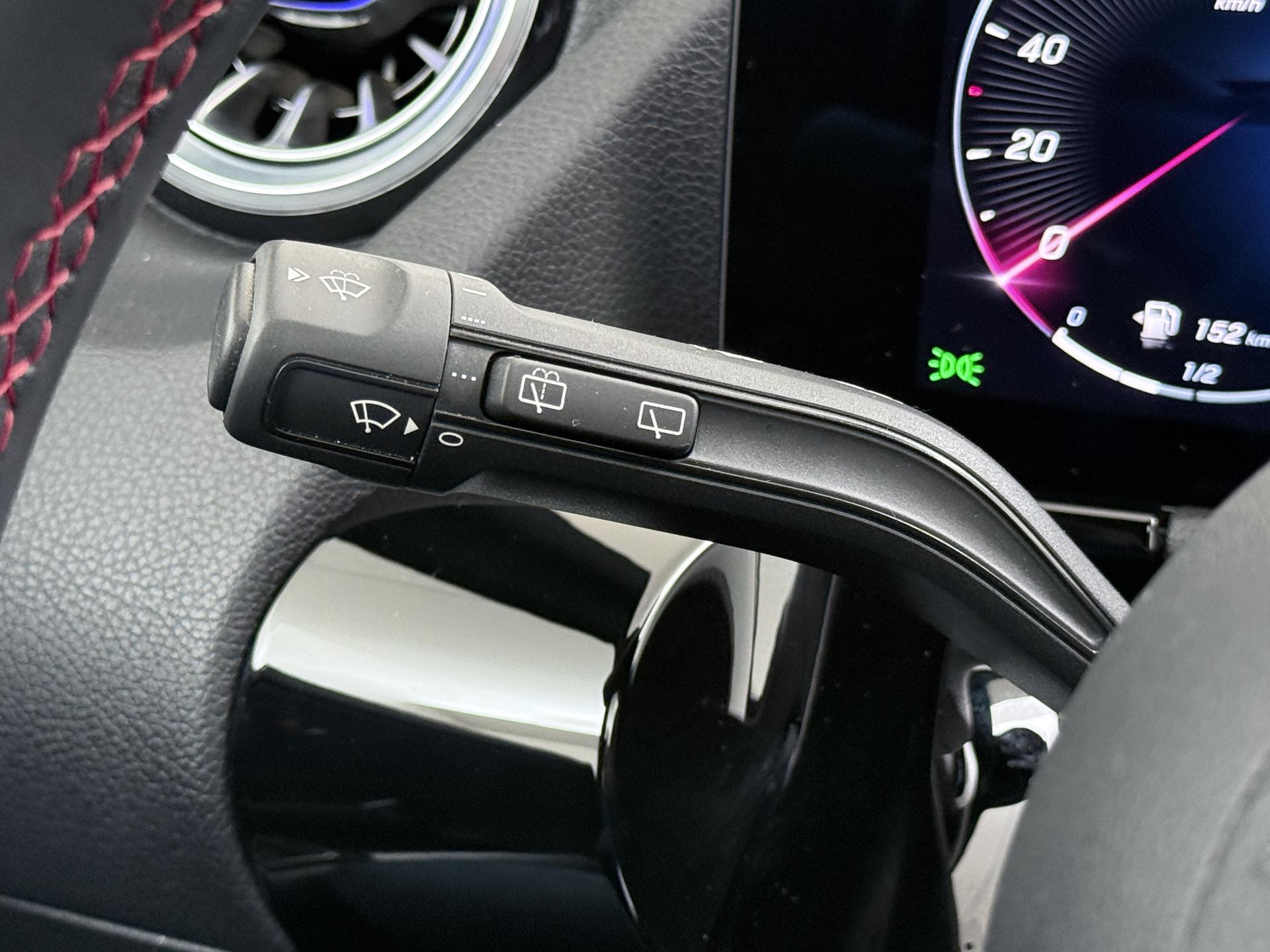 Mercedes-Benz GLA 250 e AMG Line Star Edition 32