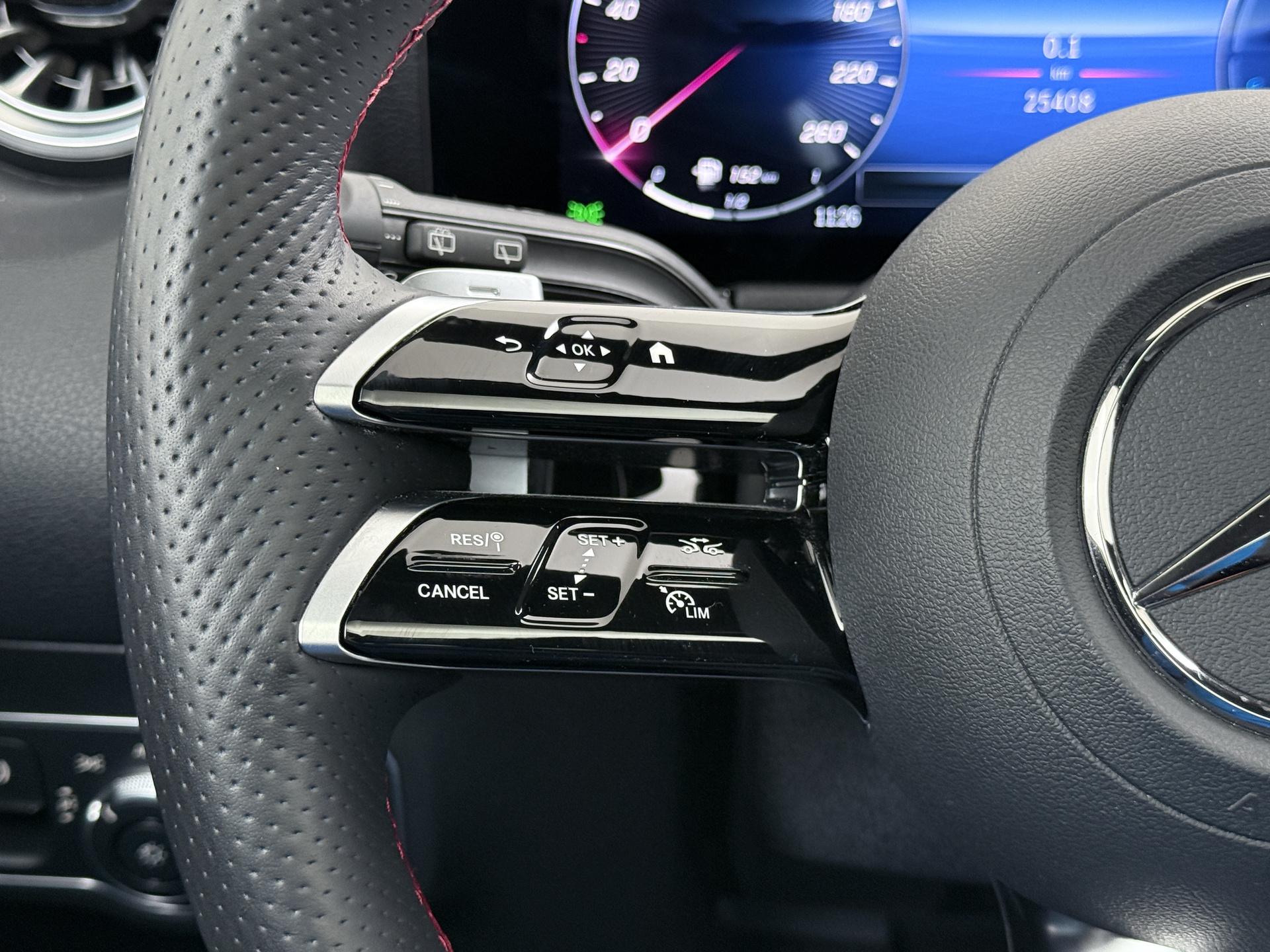 Mercedes-Benz GLA 250 e AMG Line Star Edition 34