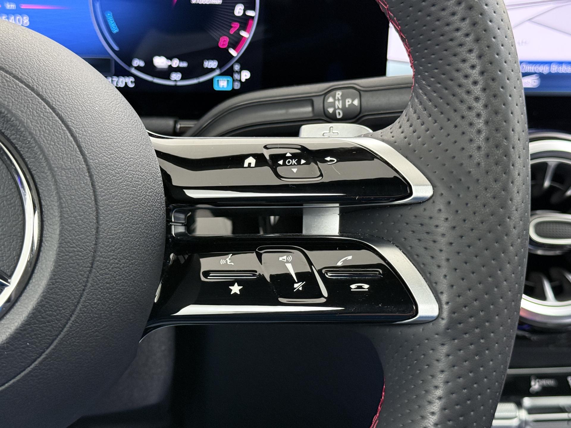 Mercedes-Benz GLA 250 e AMG Line Star Edition 35