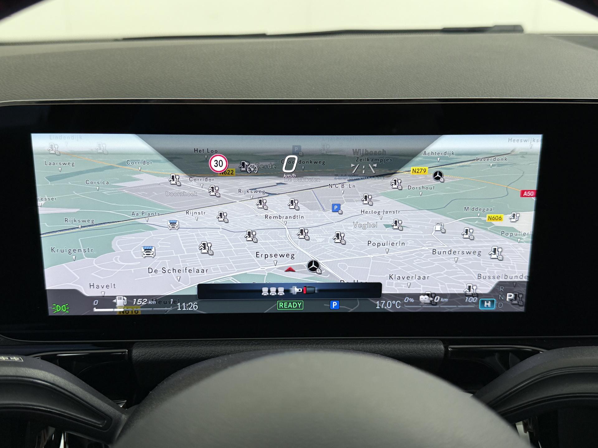 Mercedes-Benz GLA 250 e AMG Line Star Edition 37