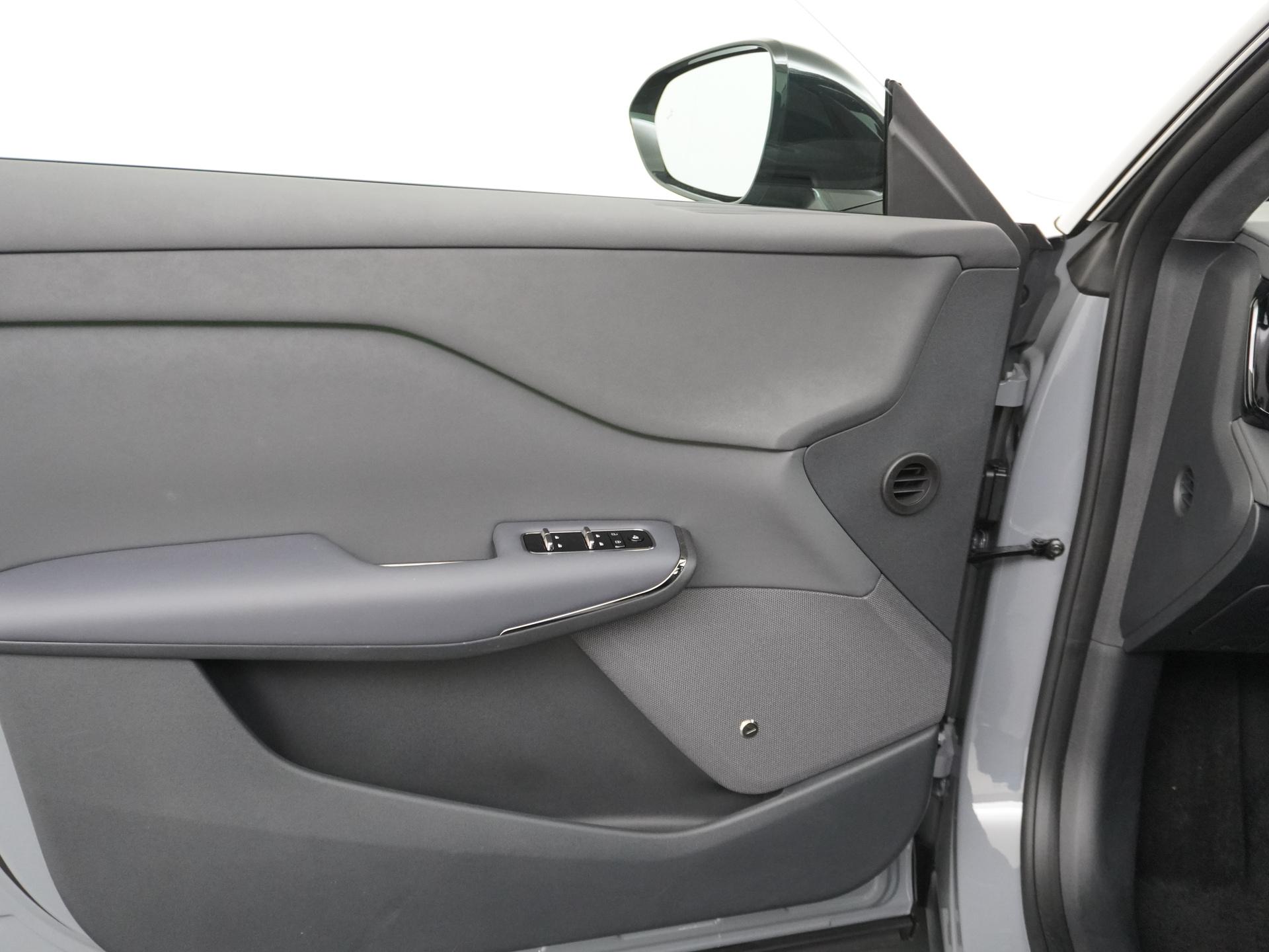 VOYAH Courage Performance Edition 17