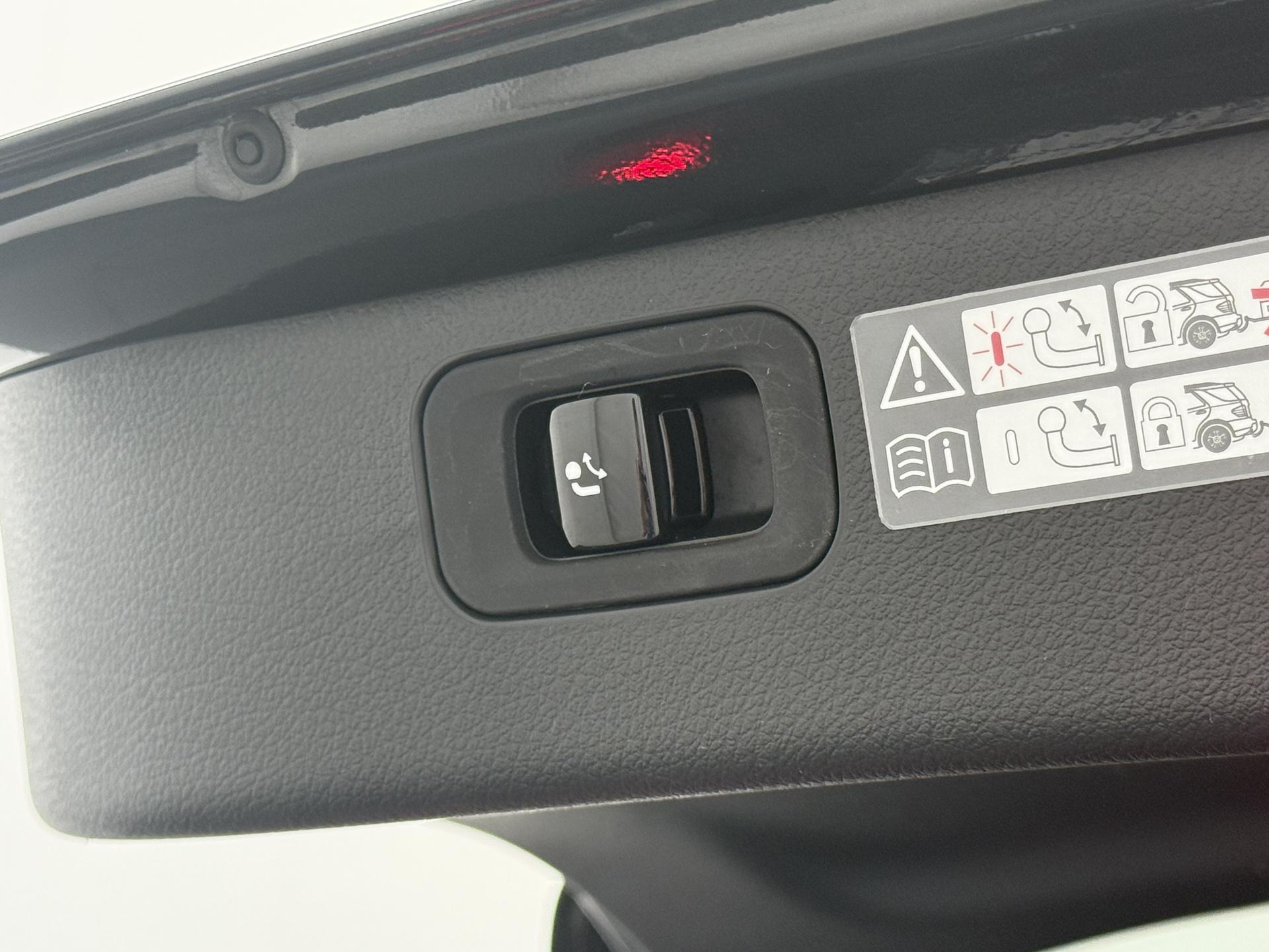 Mercedes-Benz C-Klasse Estate 180 AMG Line 16