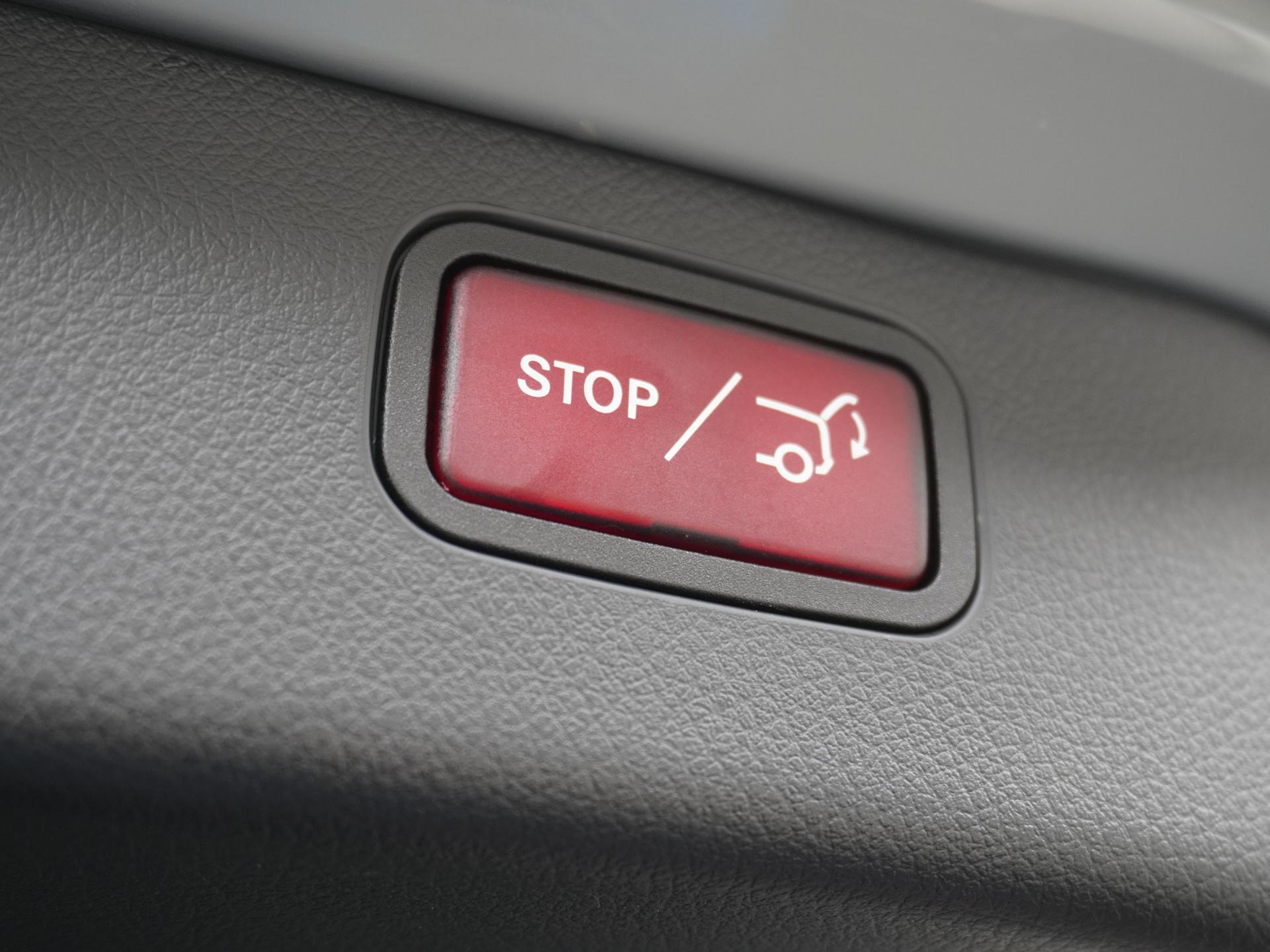 Mercedes-Benz C-Klasse Estate 300 e Business Solution AMG 13