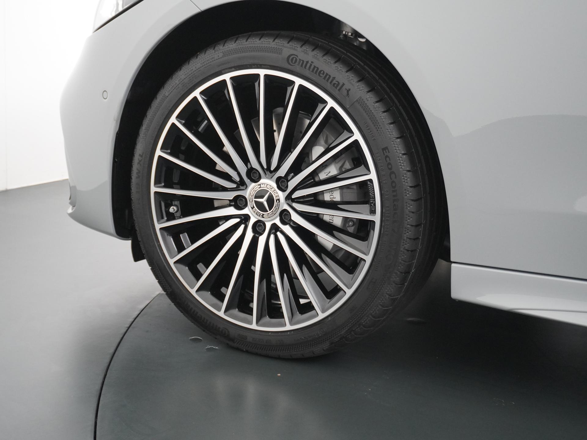 Mercedes-Benz C-Klasse Estate 300 e Business Solution AMG 14