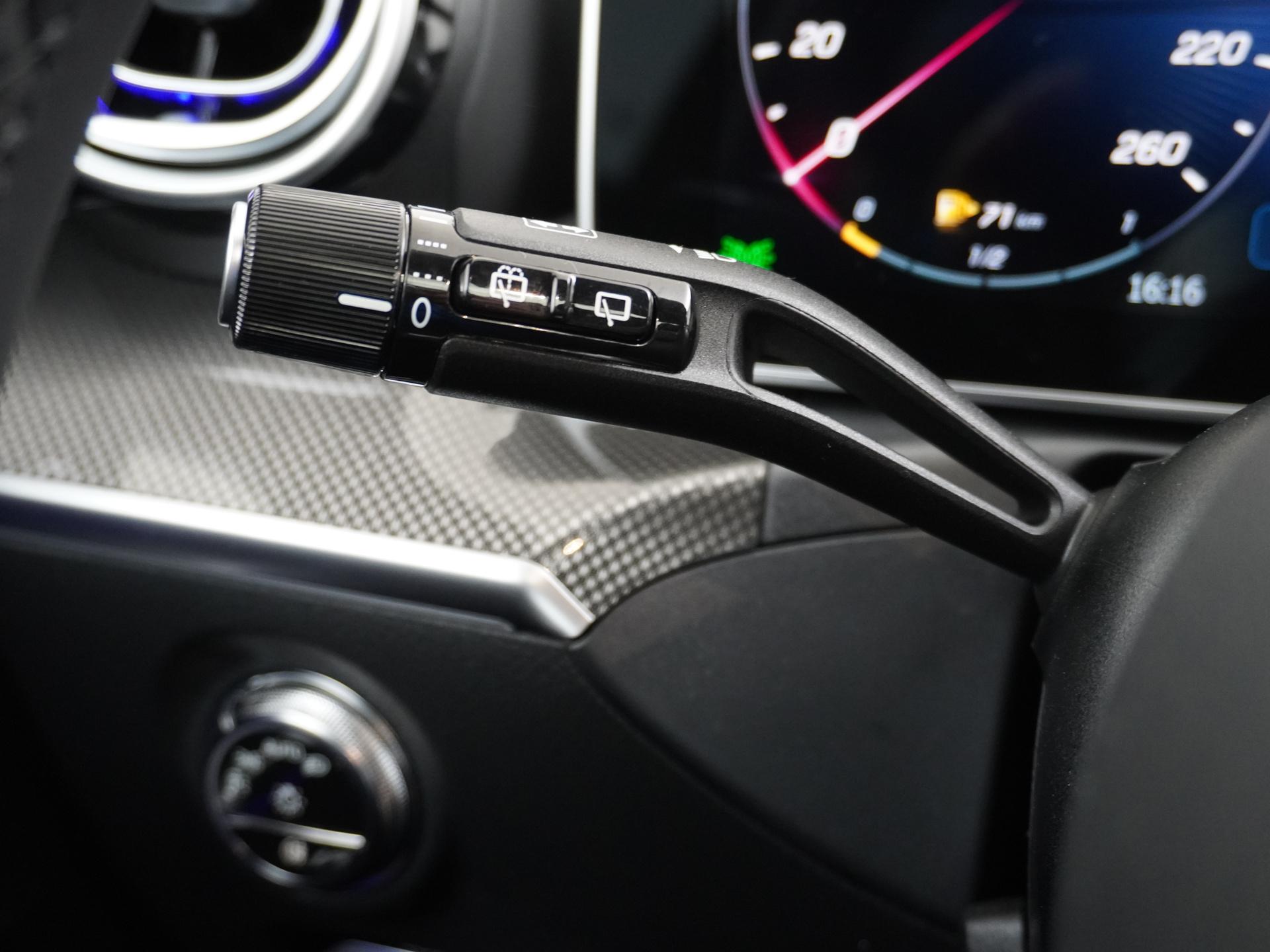 Mercedes-Benz C-Klasse Estate 300 e Business Solution AMG 29