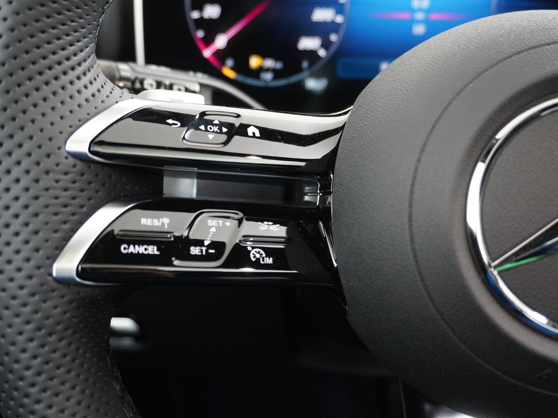 Mercedes-Benz C-Klasse Estate 300 e Business Solution AMG 31