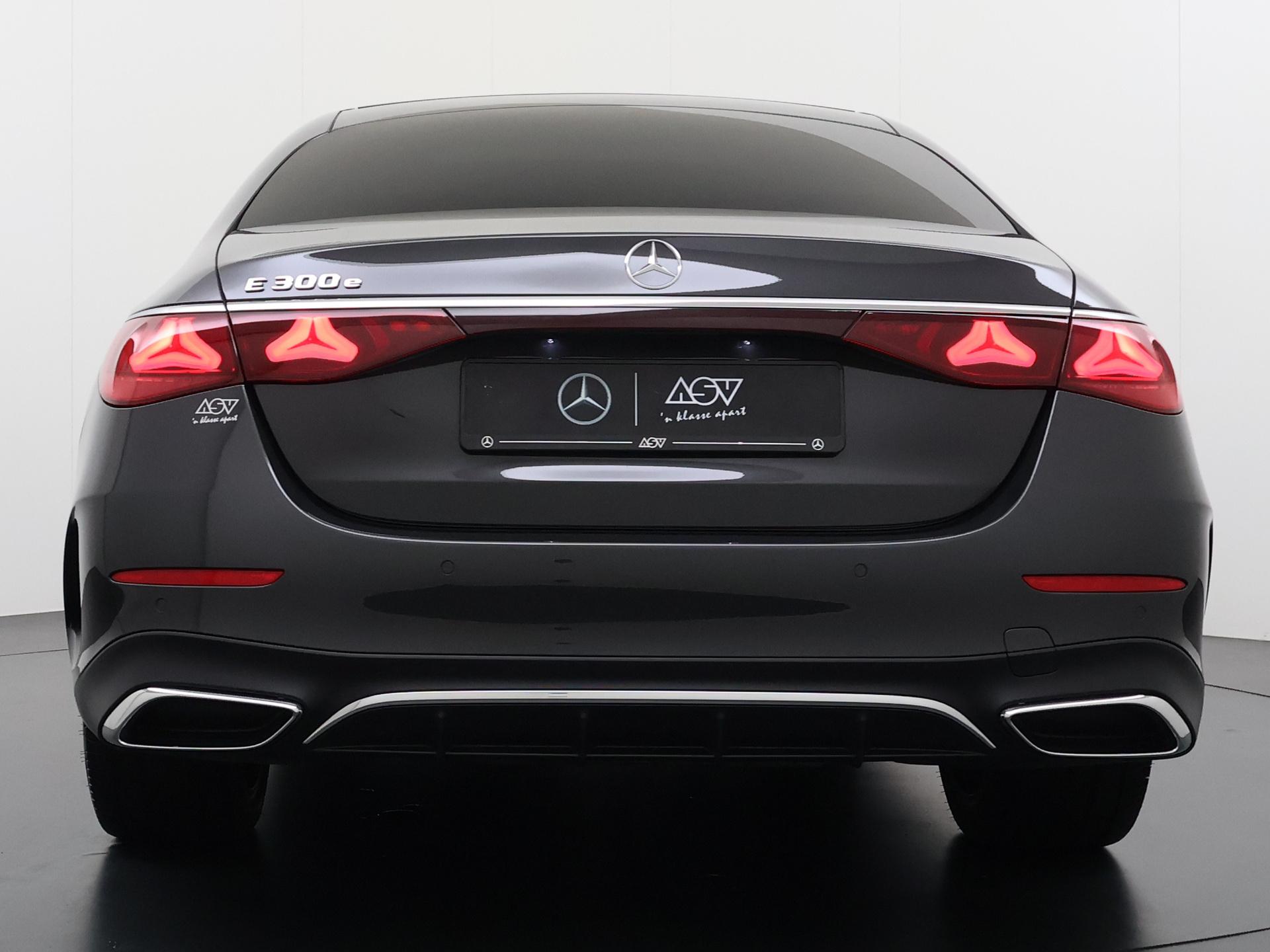 Mercedes-Benz E-Klasse 300 e AMG Line 3