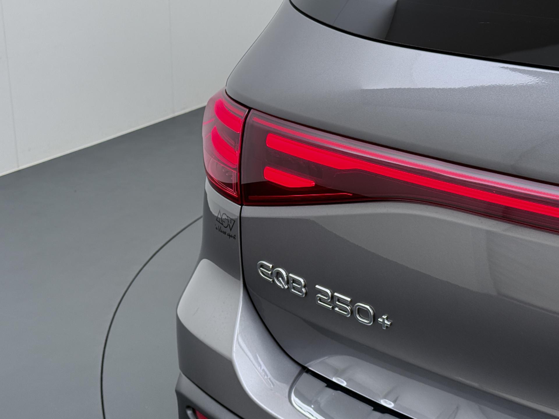 Mercedes-Benz EQB 250+ AMG Line 7-pers. 71 kWh Accu 11