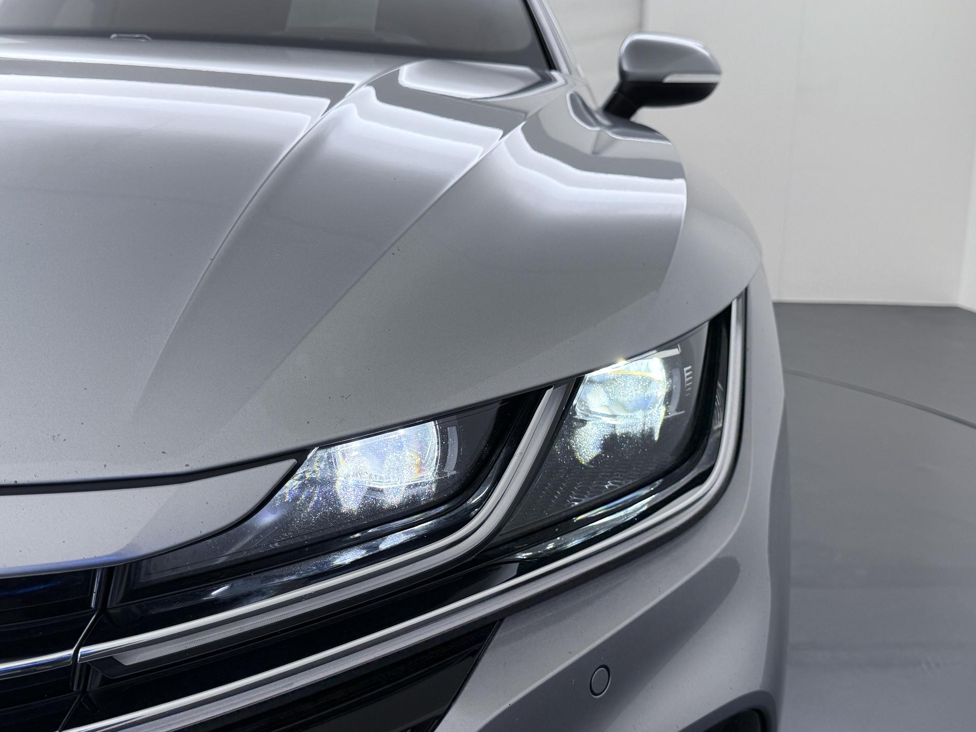 Volkswagen Arteon 2.0 TSI R-Line Business+ 12