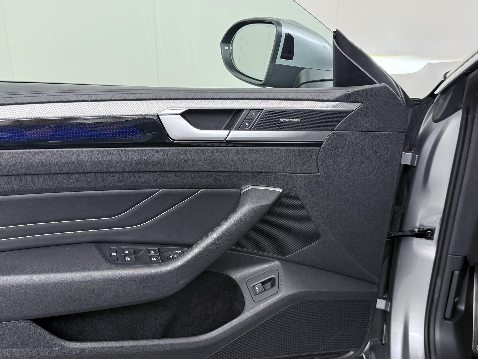 Volkswagen Arteon 2.0 TSI R-Line Business+ 22