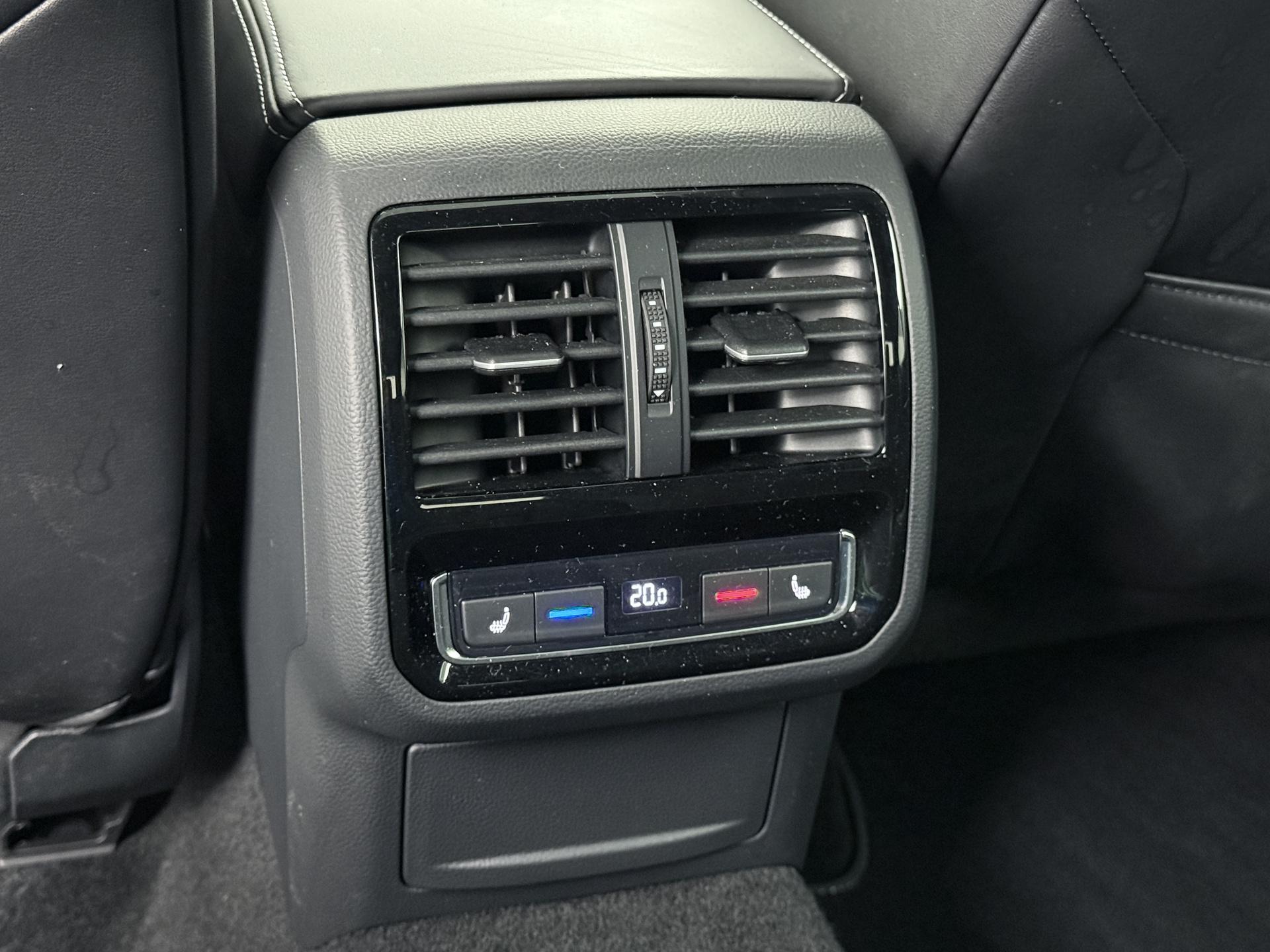 Volkswagen Arteon 2.0 TSI R-Line Business+ 26