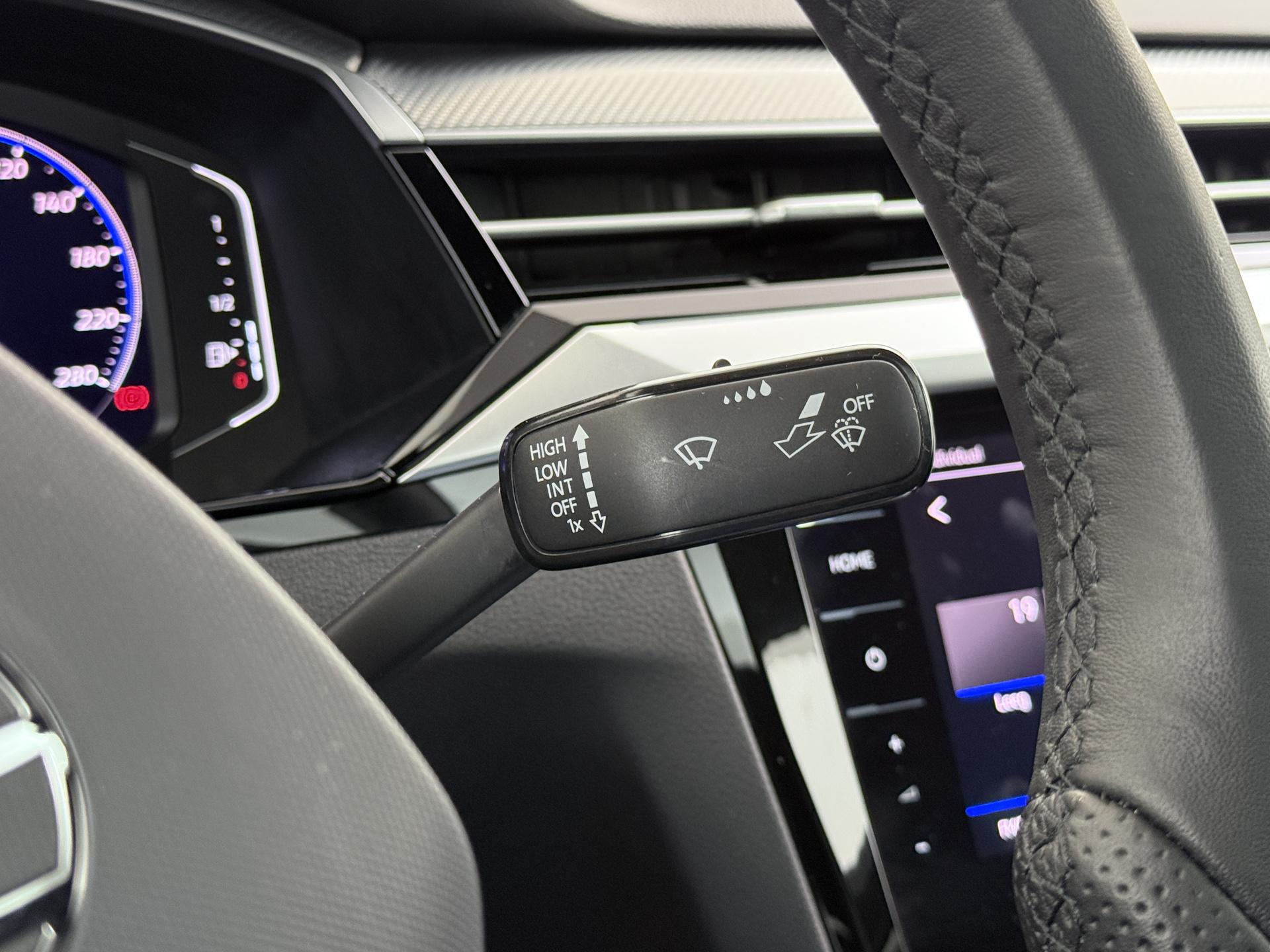 Volkswagen Arteon 2.0 TSI R-Line Business+ 31