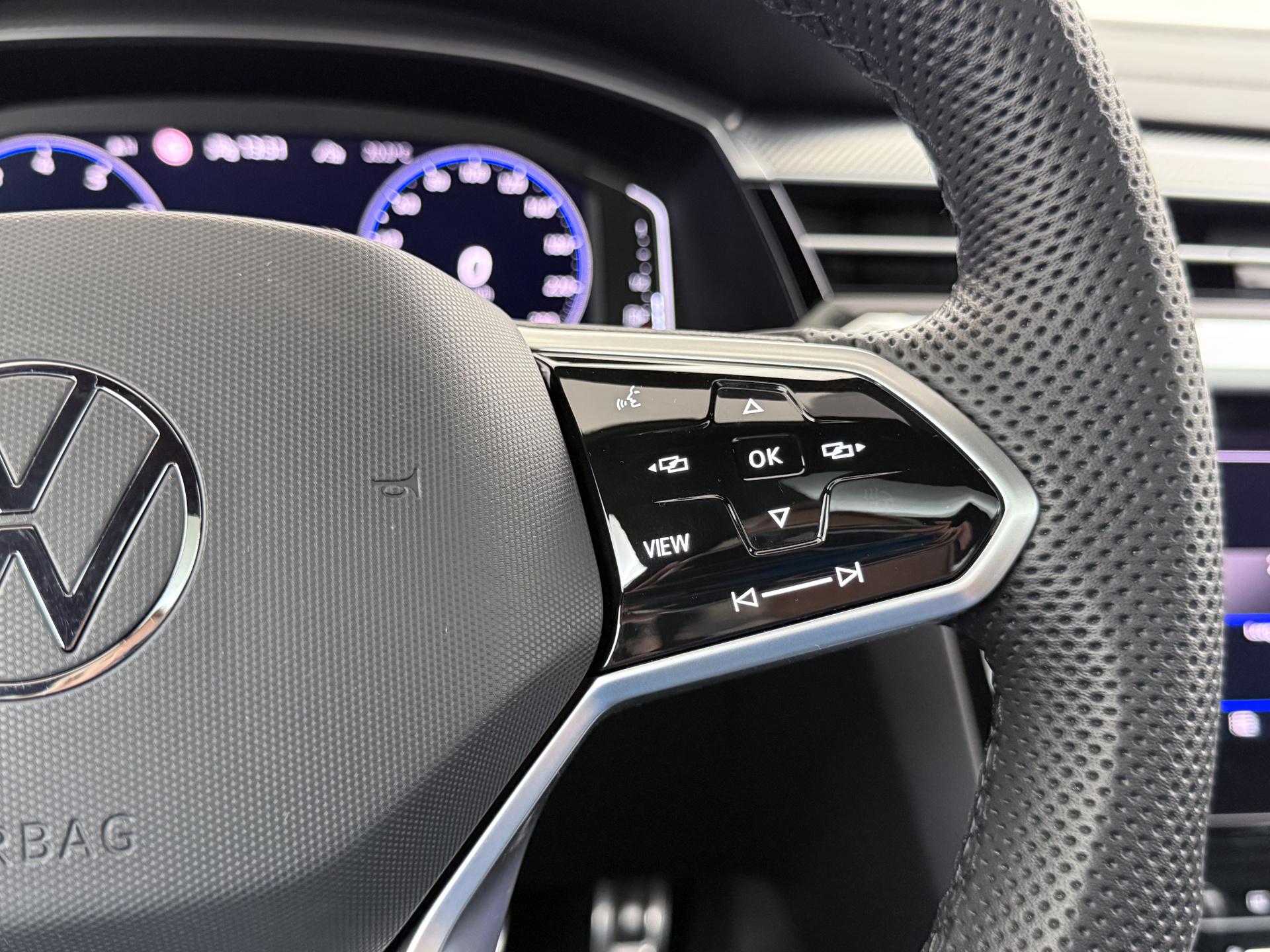 Volkswagen Arteon 2.0 TSI R-Line Business+ 33