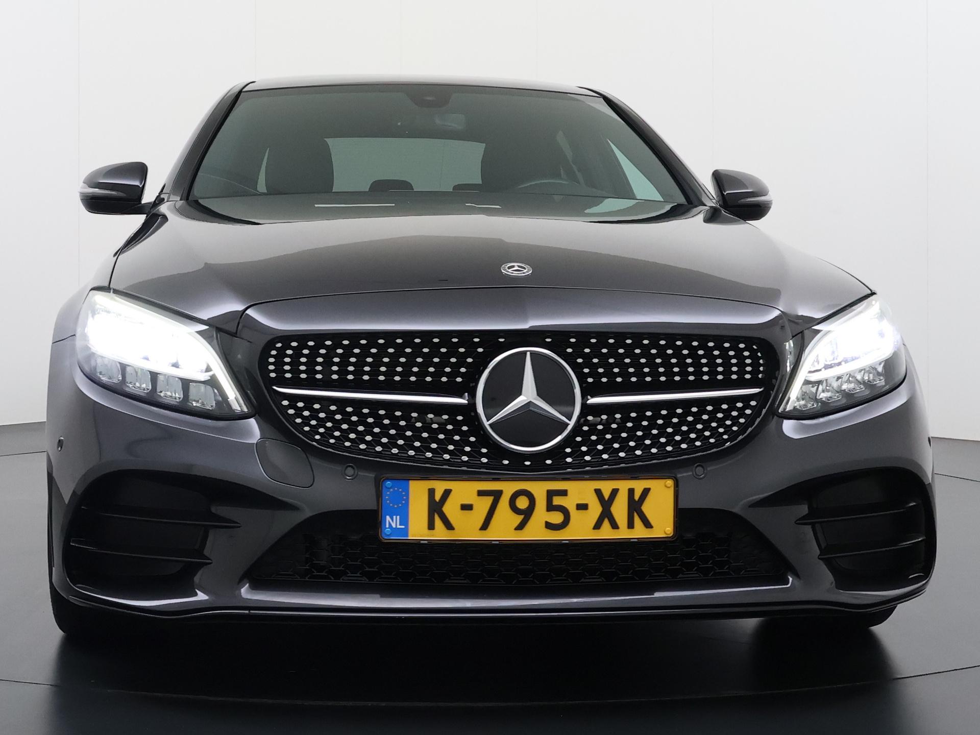 Mercedes-Benz C-Klasse 180 Business Solution AMG 13