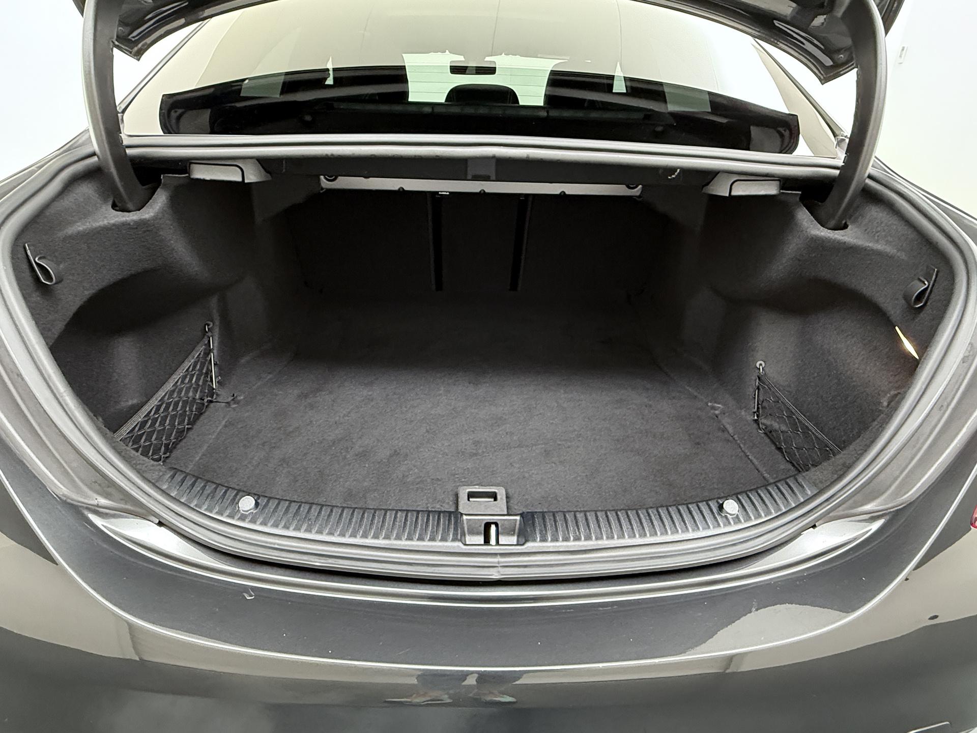 Mercedes-Benz C-Klasse 180 Business Solution AMG 19