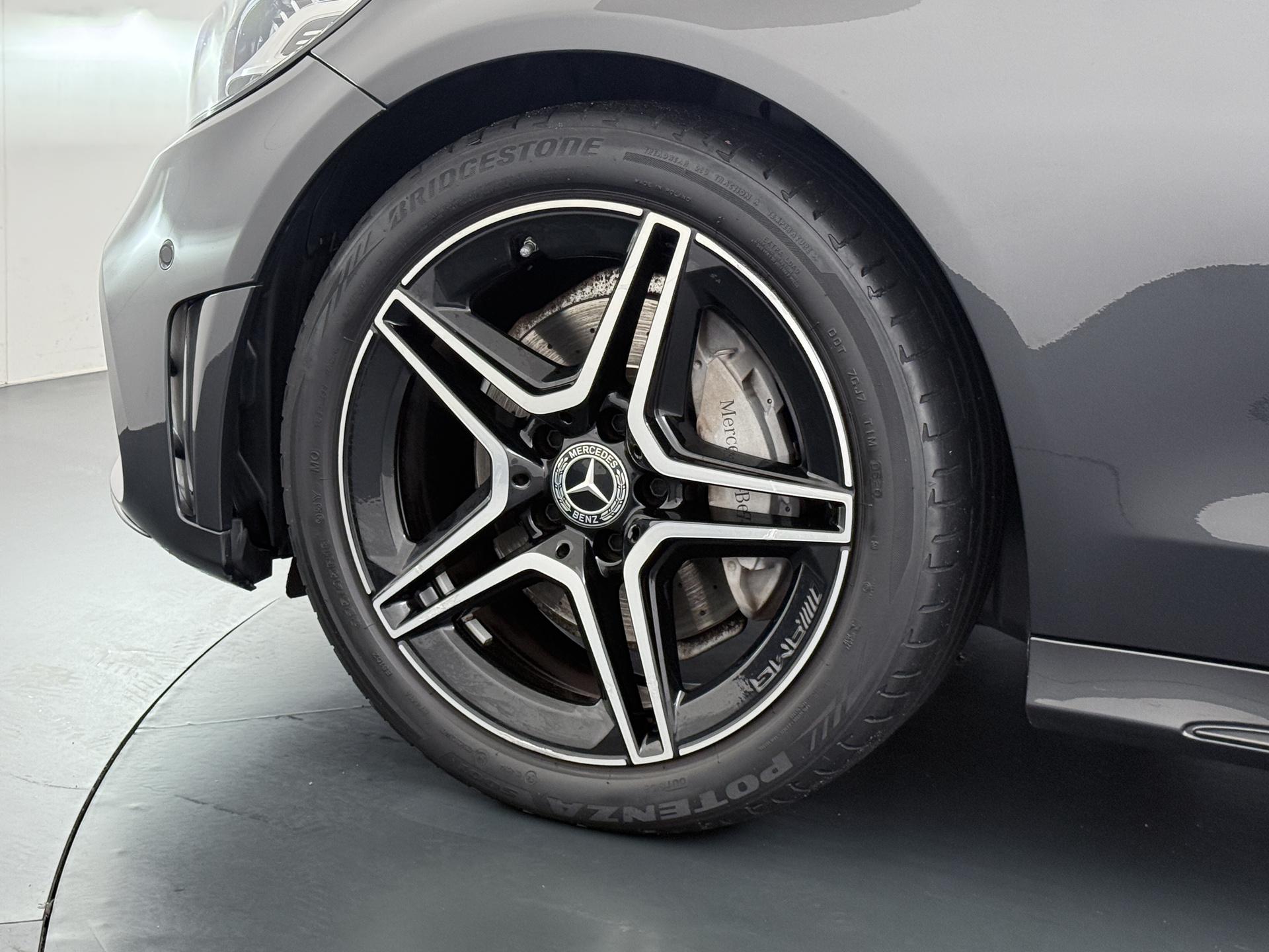 Mercedes-Benz C-Klasse 180 Business Solution AMG 20