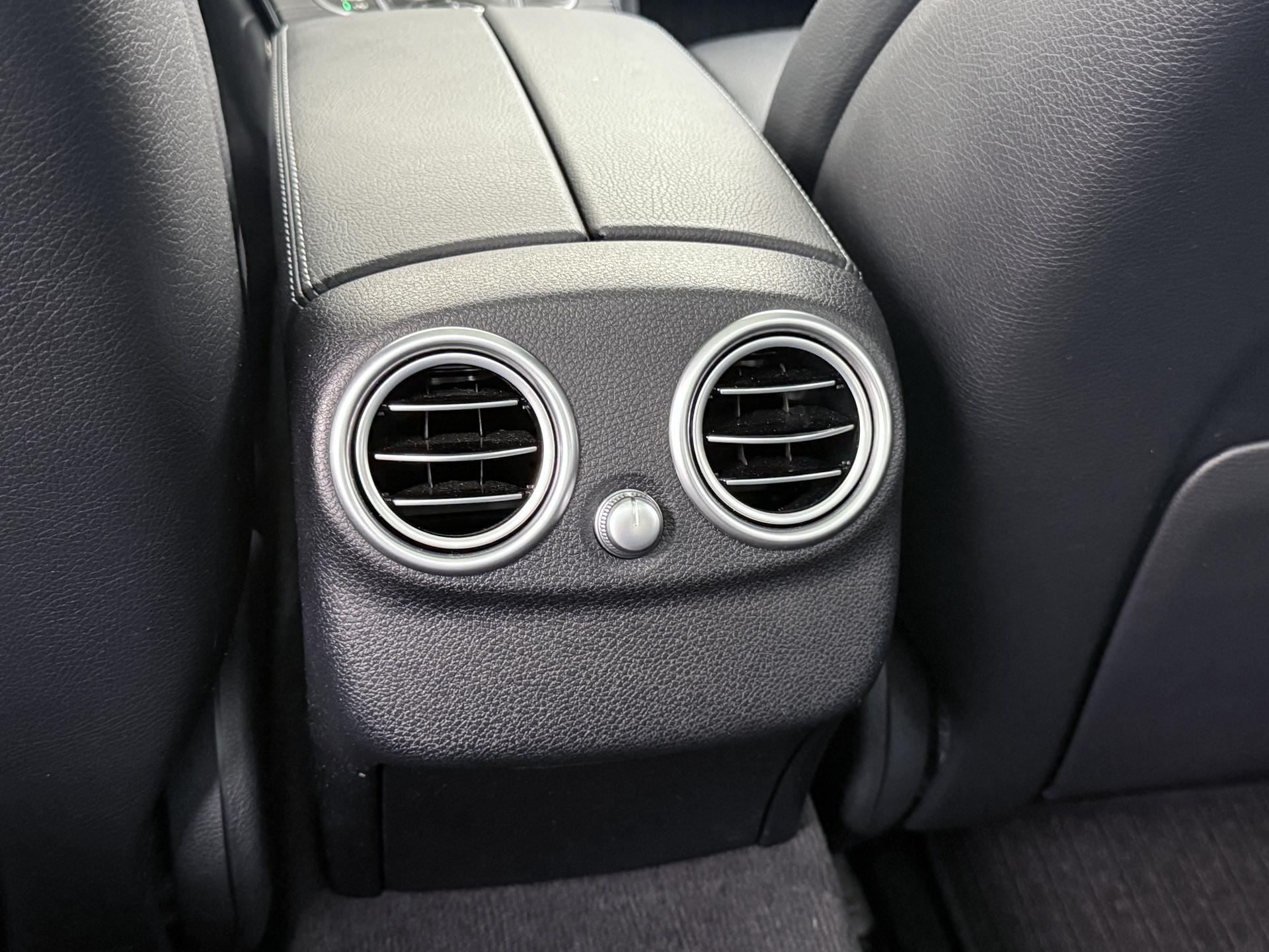 Mercedes-Benz C-Klasse 180 Business Solution AMG 28